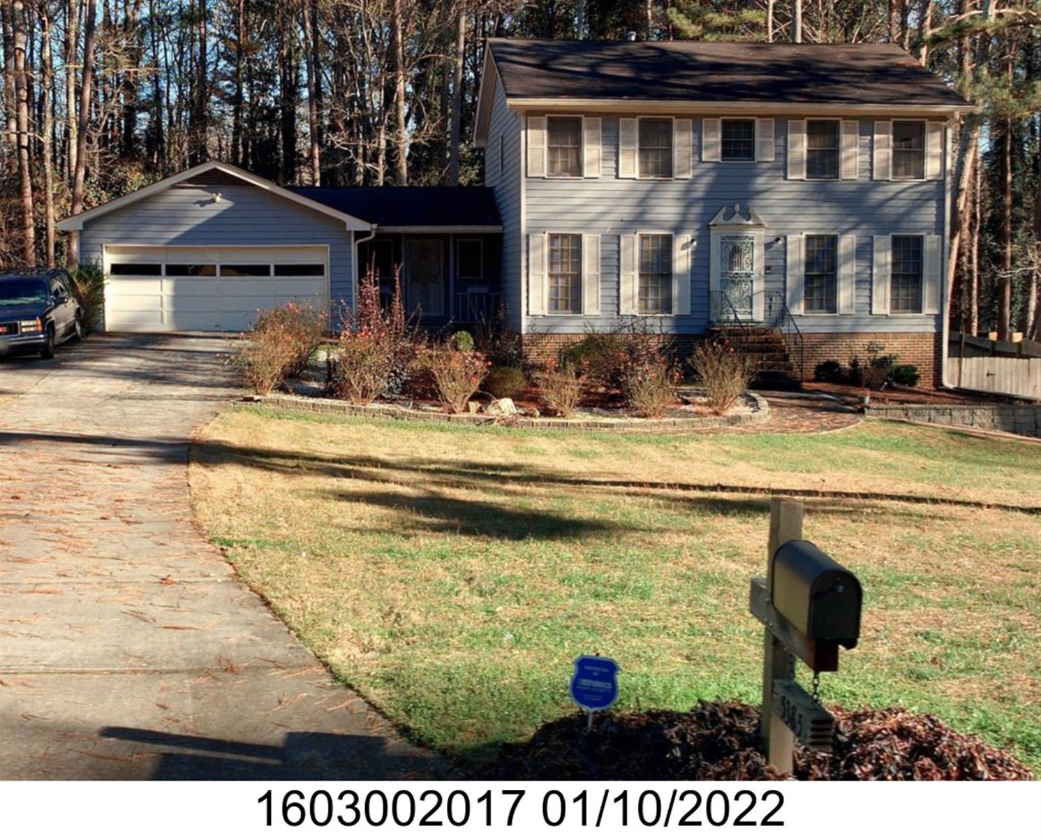 5385 Fieldgreen Dr, Stone Mountain, GA 30088-2815