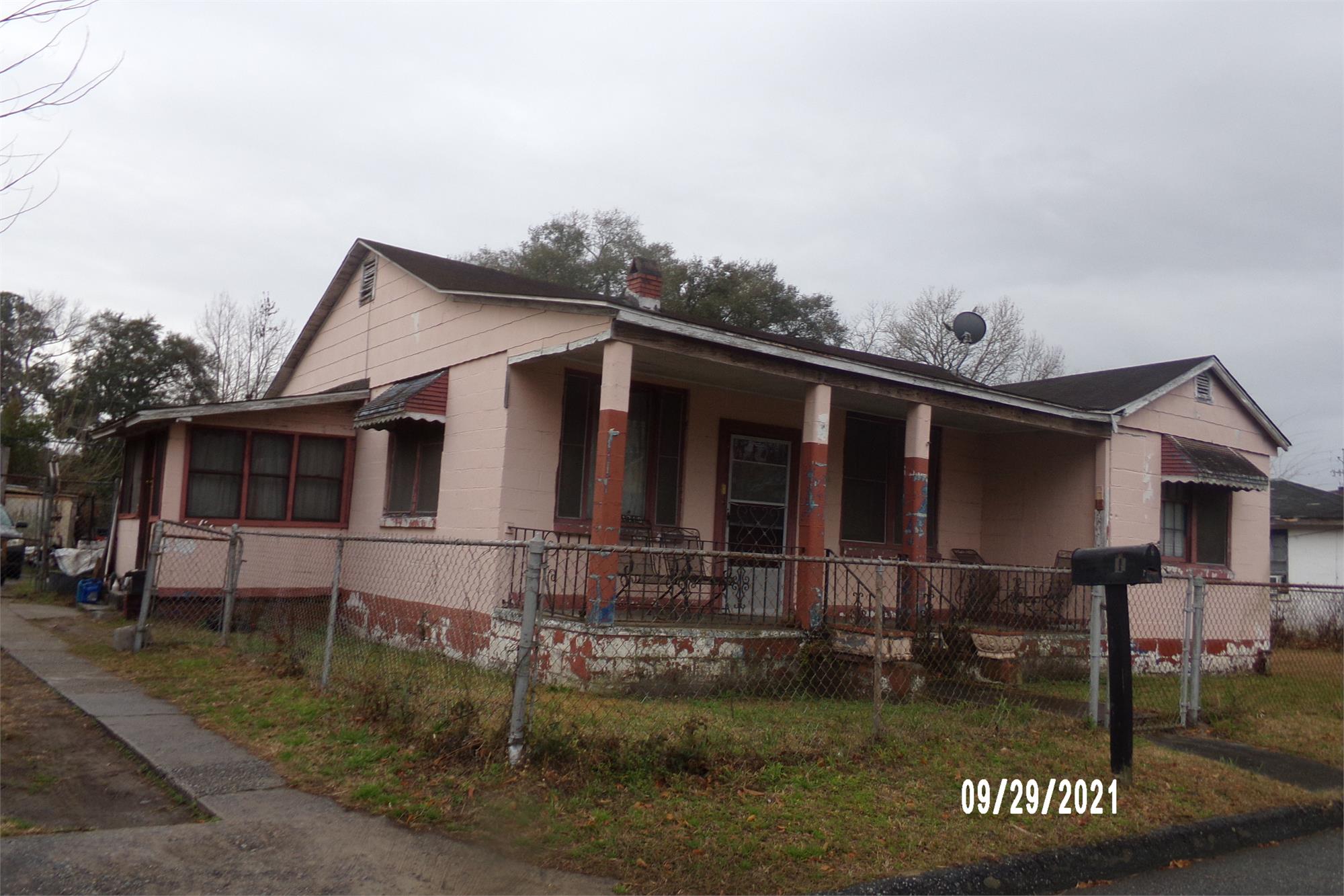 1719 Stratford St, Savannah, GA 31415-1730