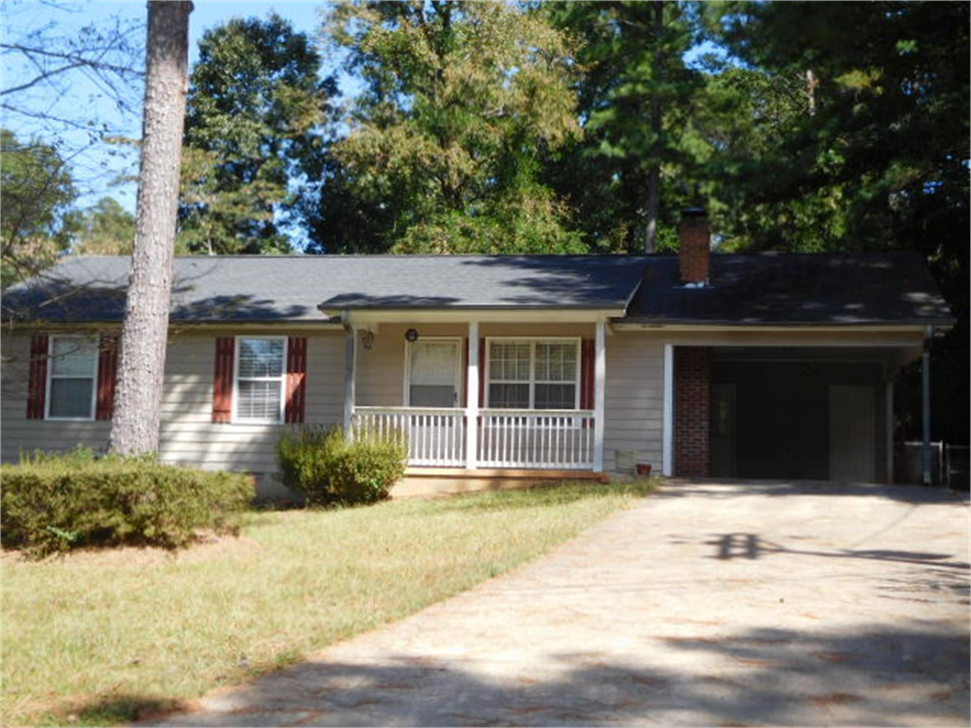 160 Round Table Rd, Athens, GA 30606-1241