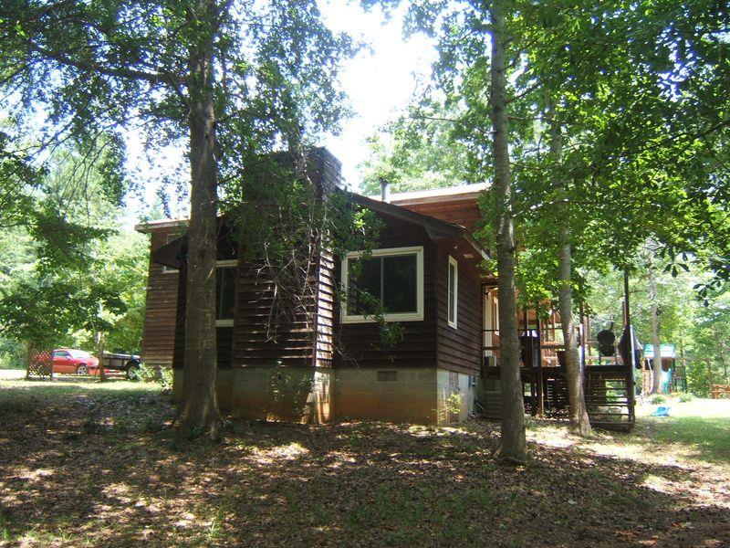 95 Morgan Rd, Griffin, GA 30224-8509