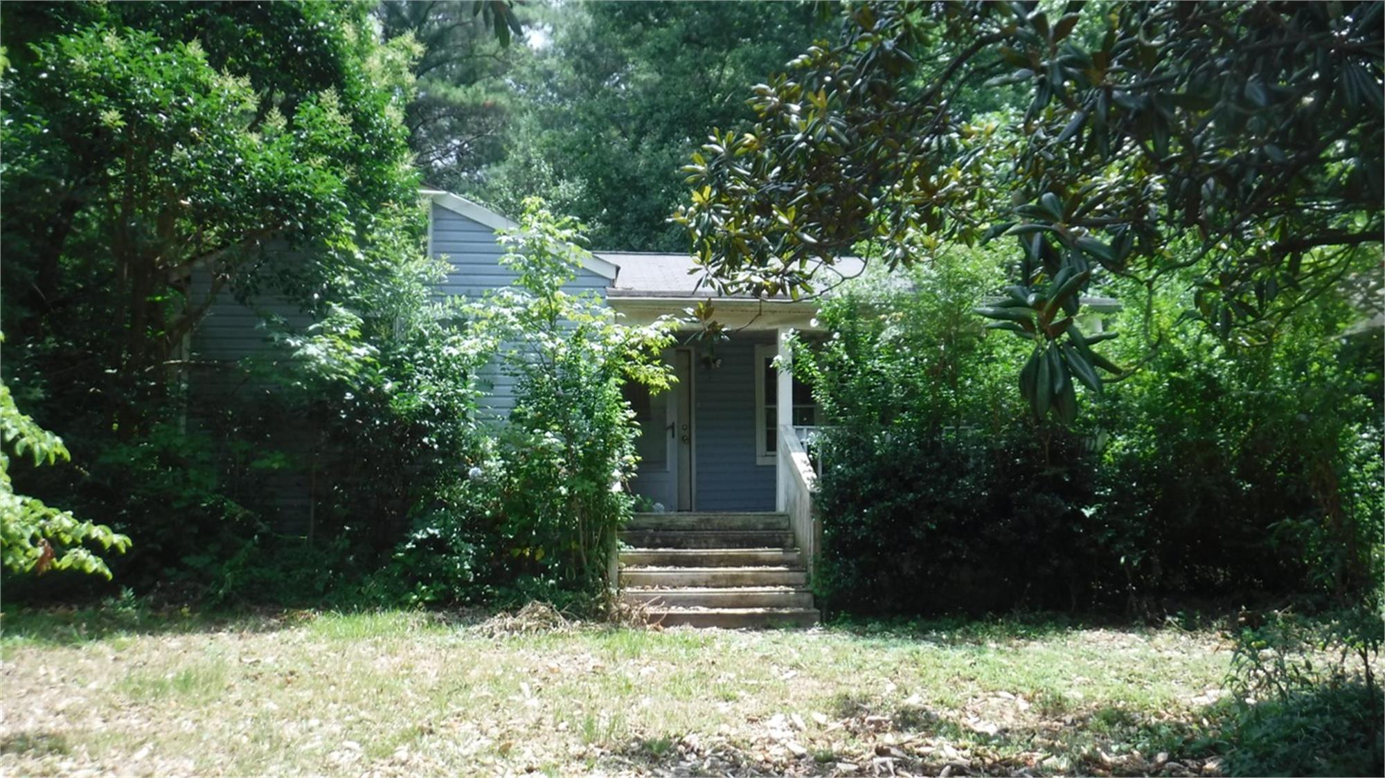 5585 Harris St, Austell, GA 30106-7940