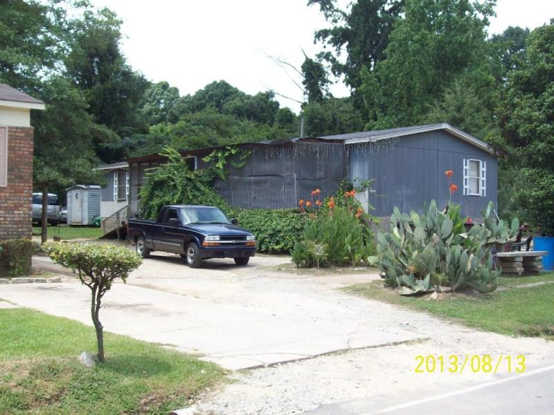 1025 Evergreen Dr, Elberton, GA 30635-2362