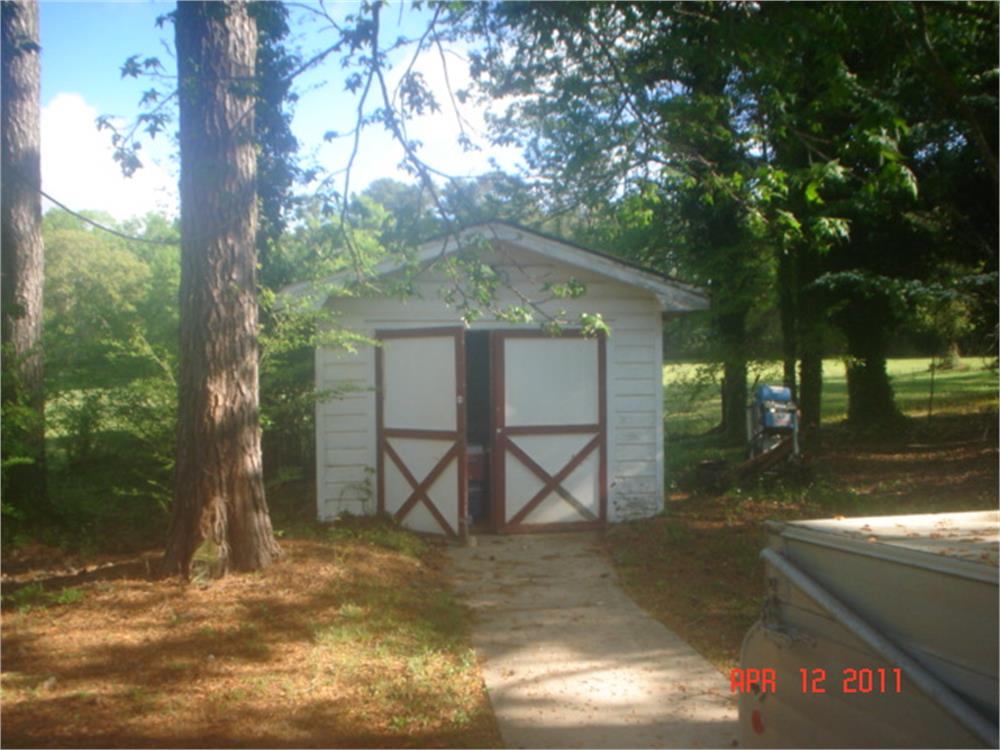 2112 Surrey Trl Se, Conyers, GA 30013-2218