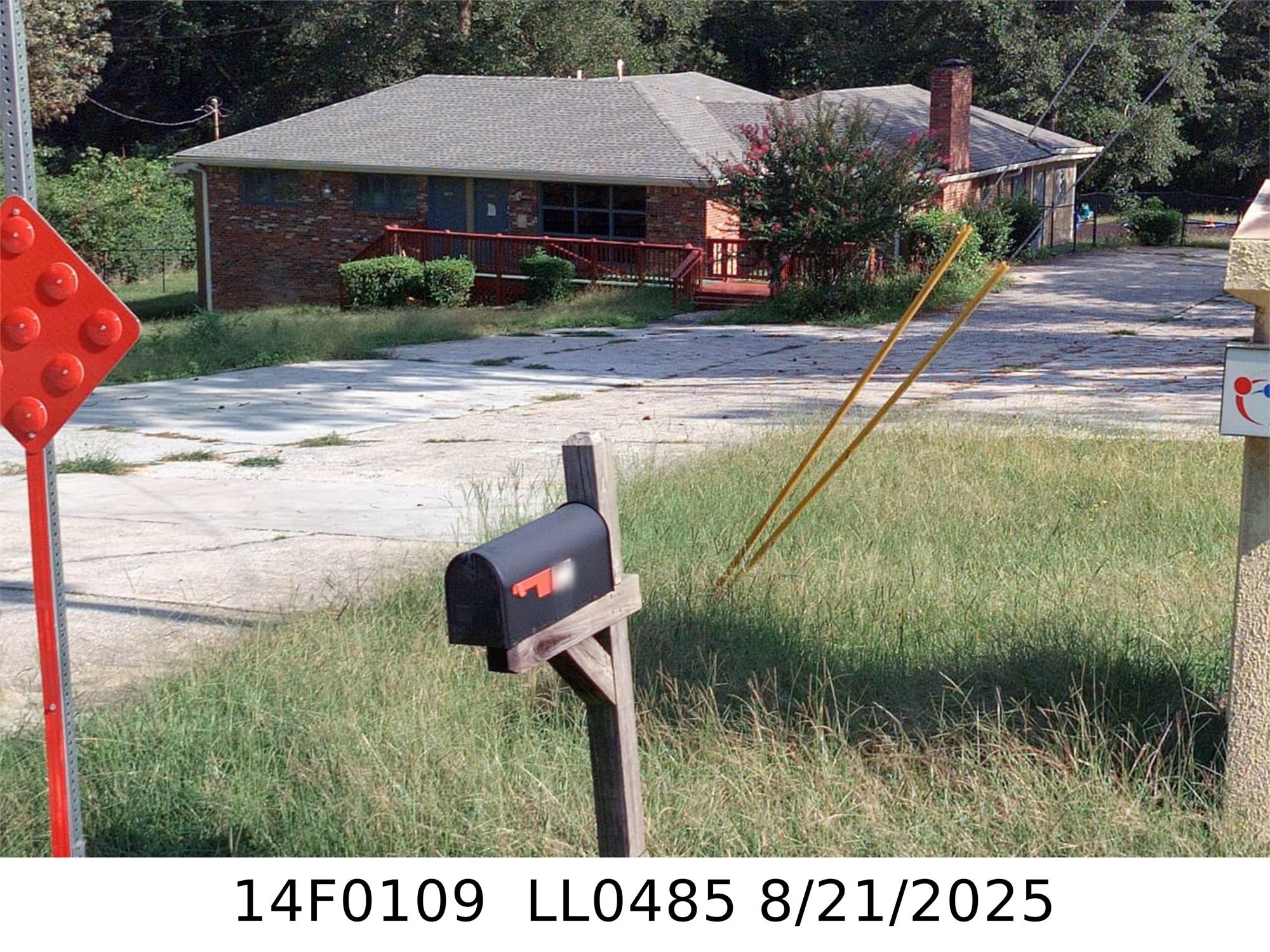 952 Boat Rock Rd Sw, Atlanta, GA 30331-7308