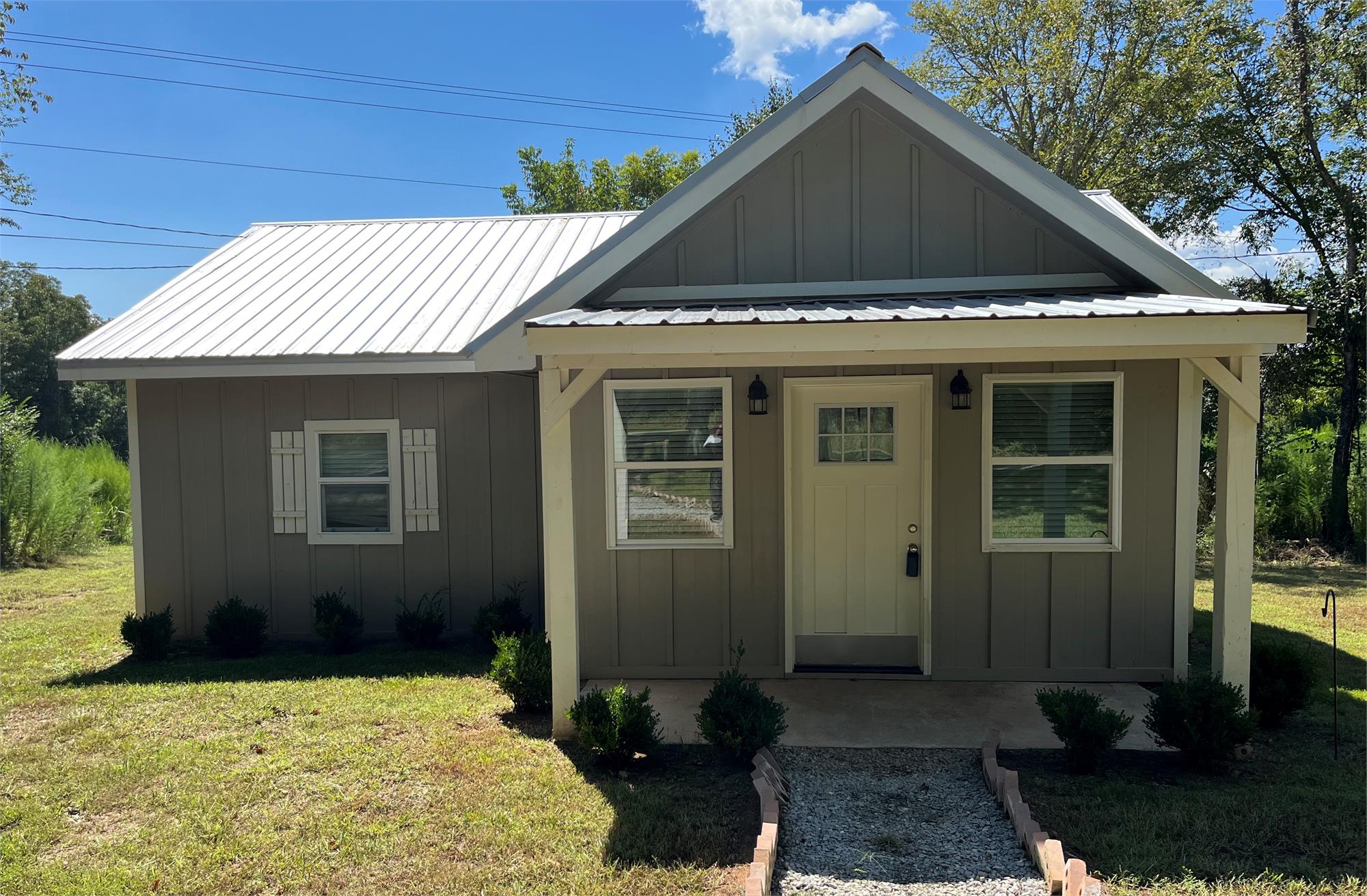 520 Old Athens Dr, Nicholson, GA 30565-2562