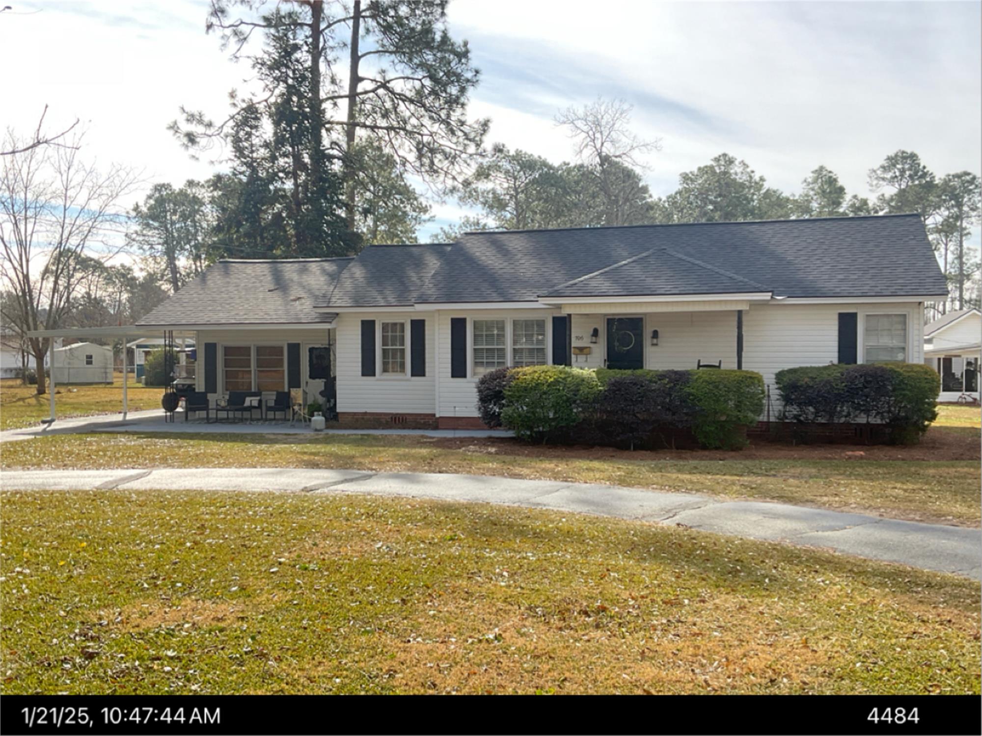 706 W 3rd St, Ocilla, GA 31774-1739