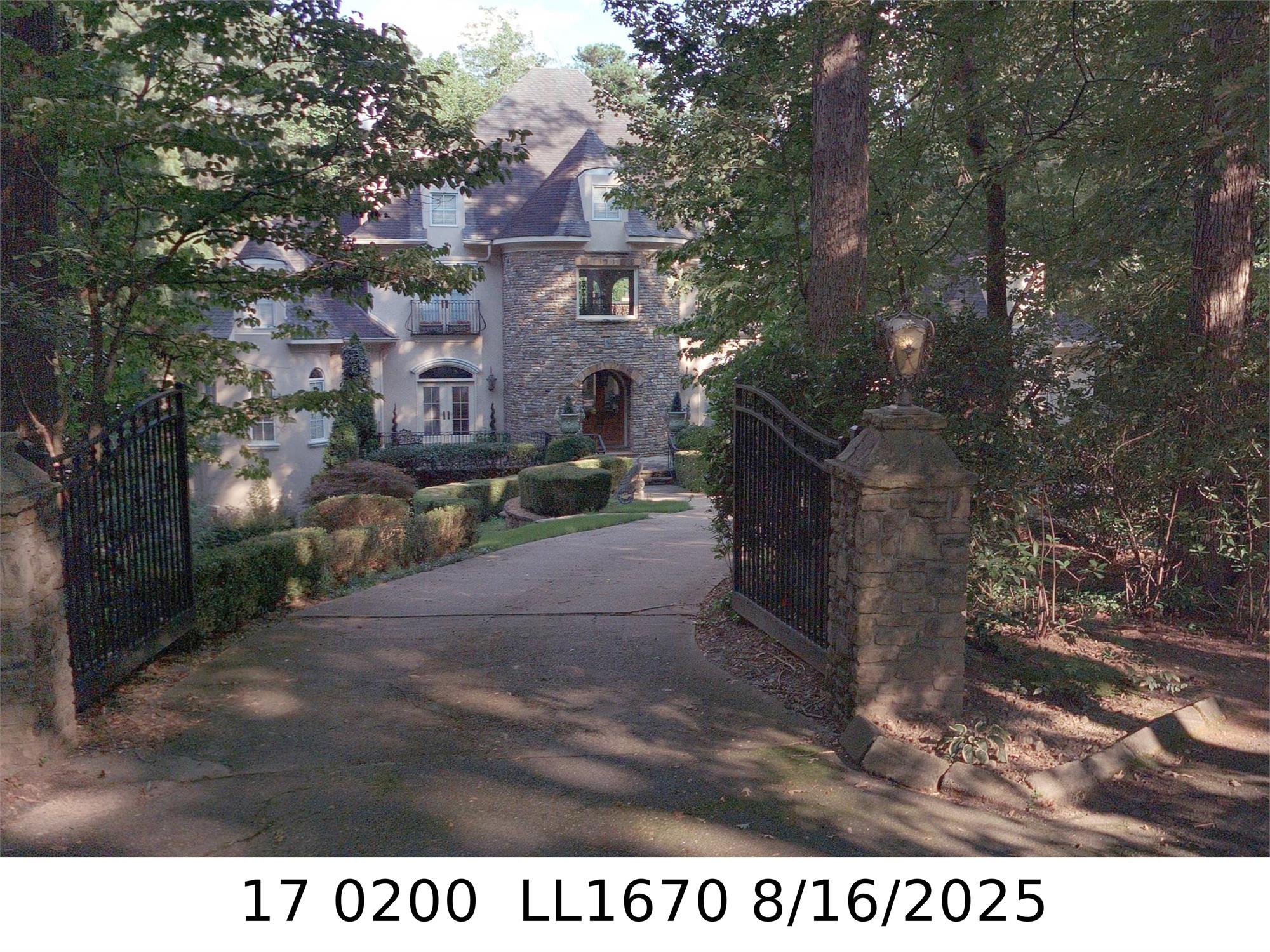 4082 Paran Trl Nw, Atlanta, GA 30327-3100