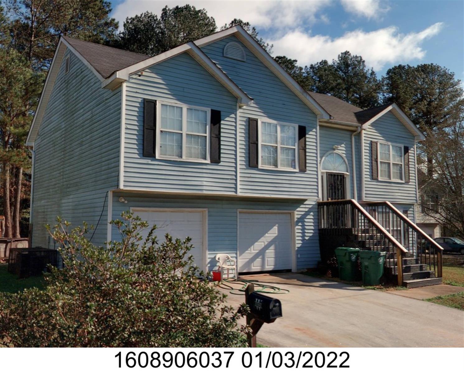 2592 Field Spring Dr, Lithonia, GA 30058-3838