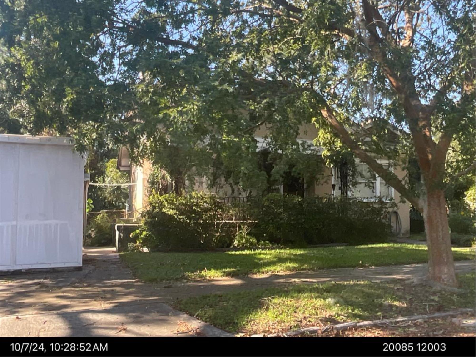 1211 E 49th St, Savannah, GA 31404-4013