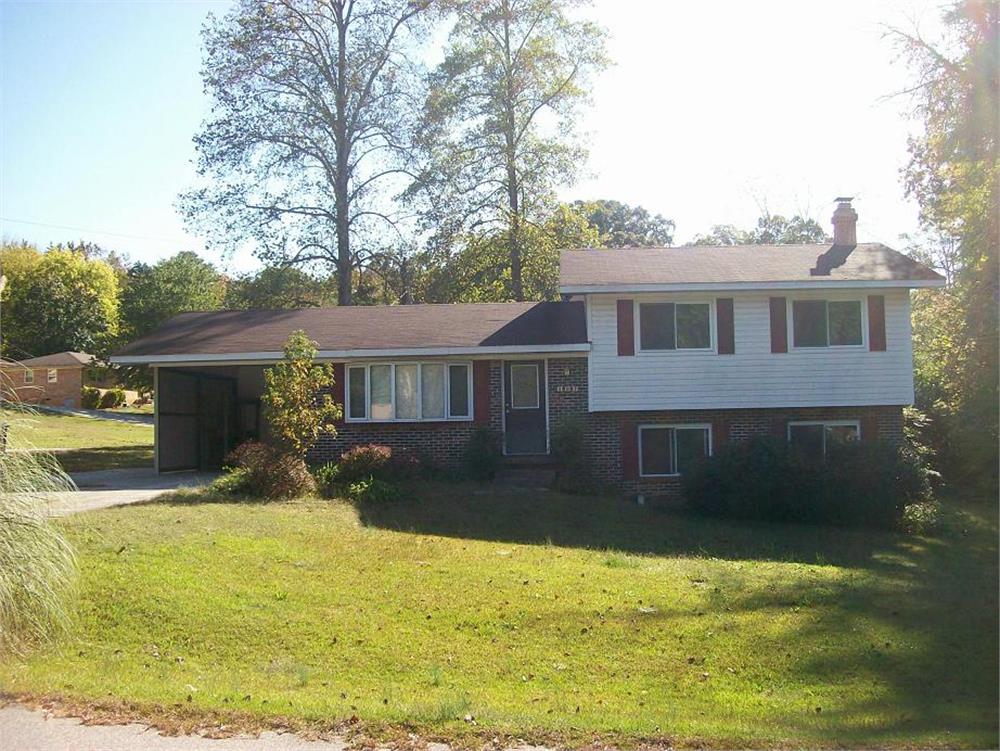 83 Cedar Ln, Toccoa, GA 30577-6168