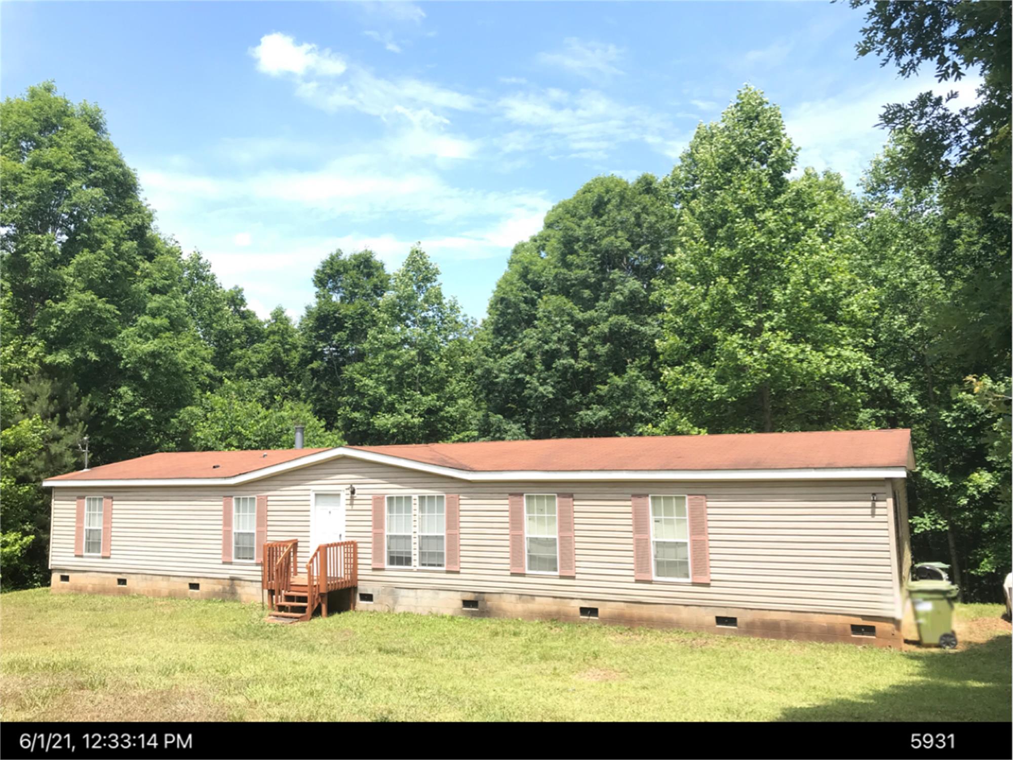 685 Harmon Rd, Temple, GA 30179-3617
