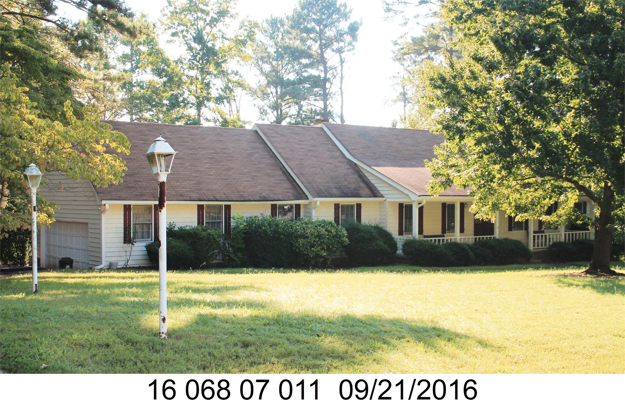 1538 Stoneleigh Hill Rd, Lithonia, GA 30058-5631