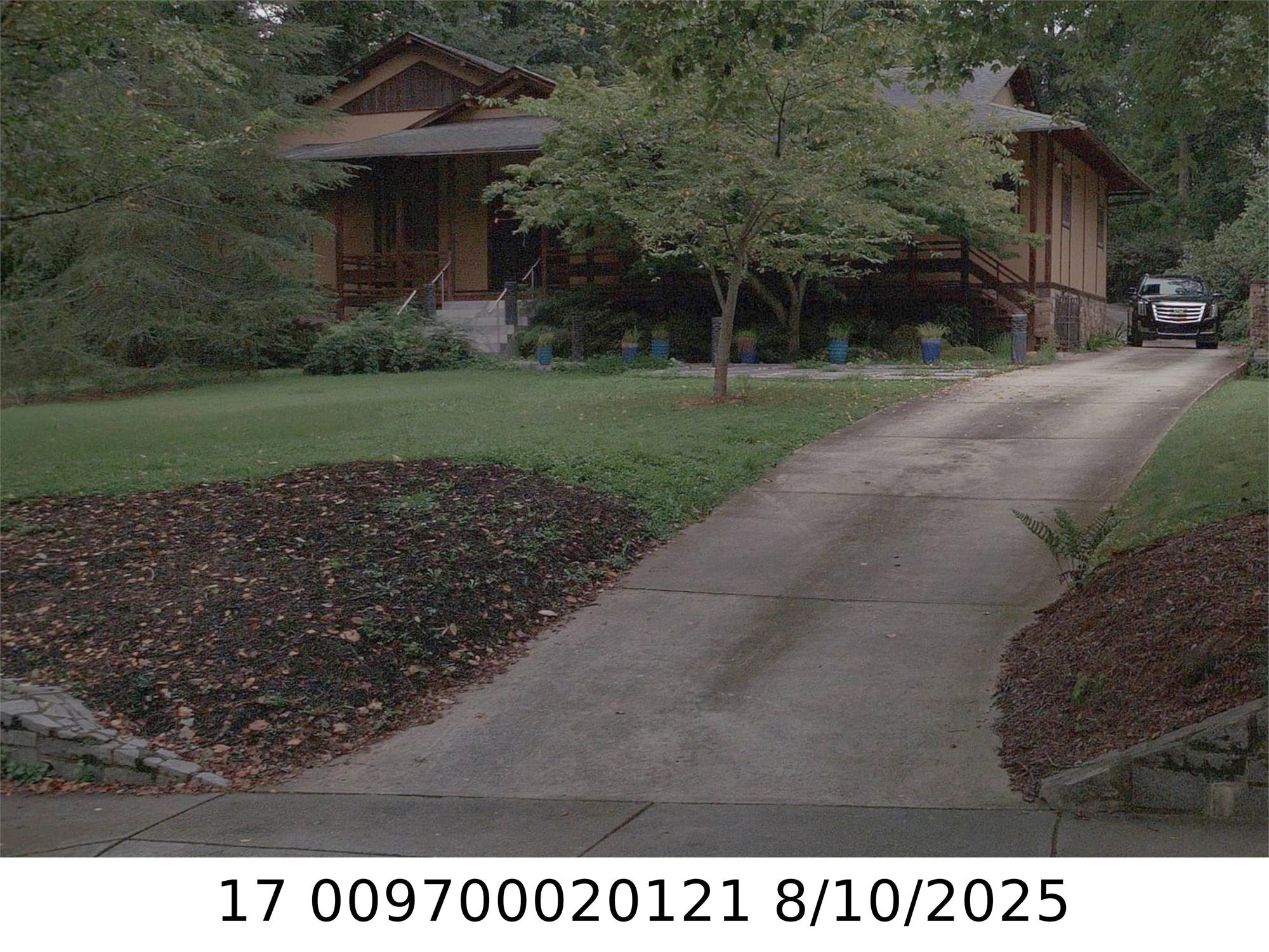 3897 Lake Forrest Dr Nw, Atlanta, GA 30342-4137