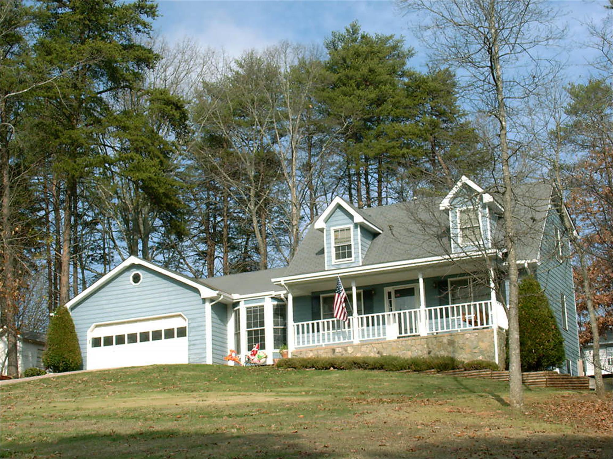 1940 Timberland Dr, Cumming, GA 30040-4409