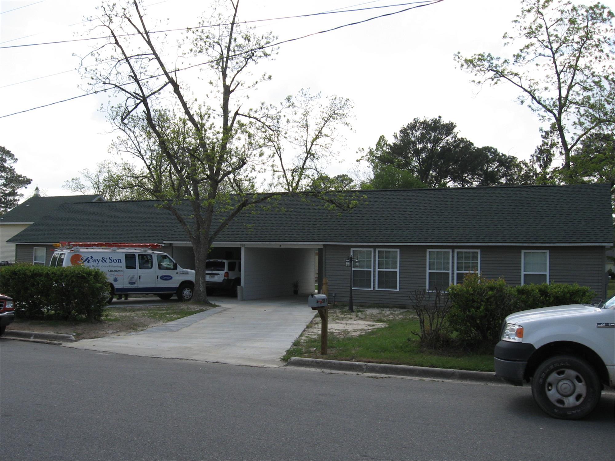 208 N Bullard St, Nashville, GA 31639-1954