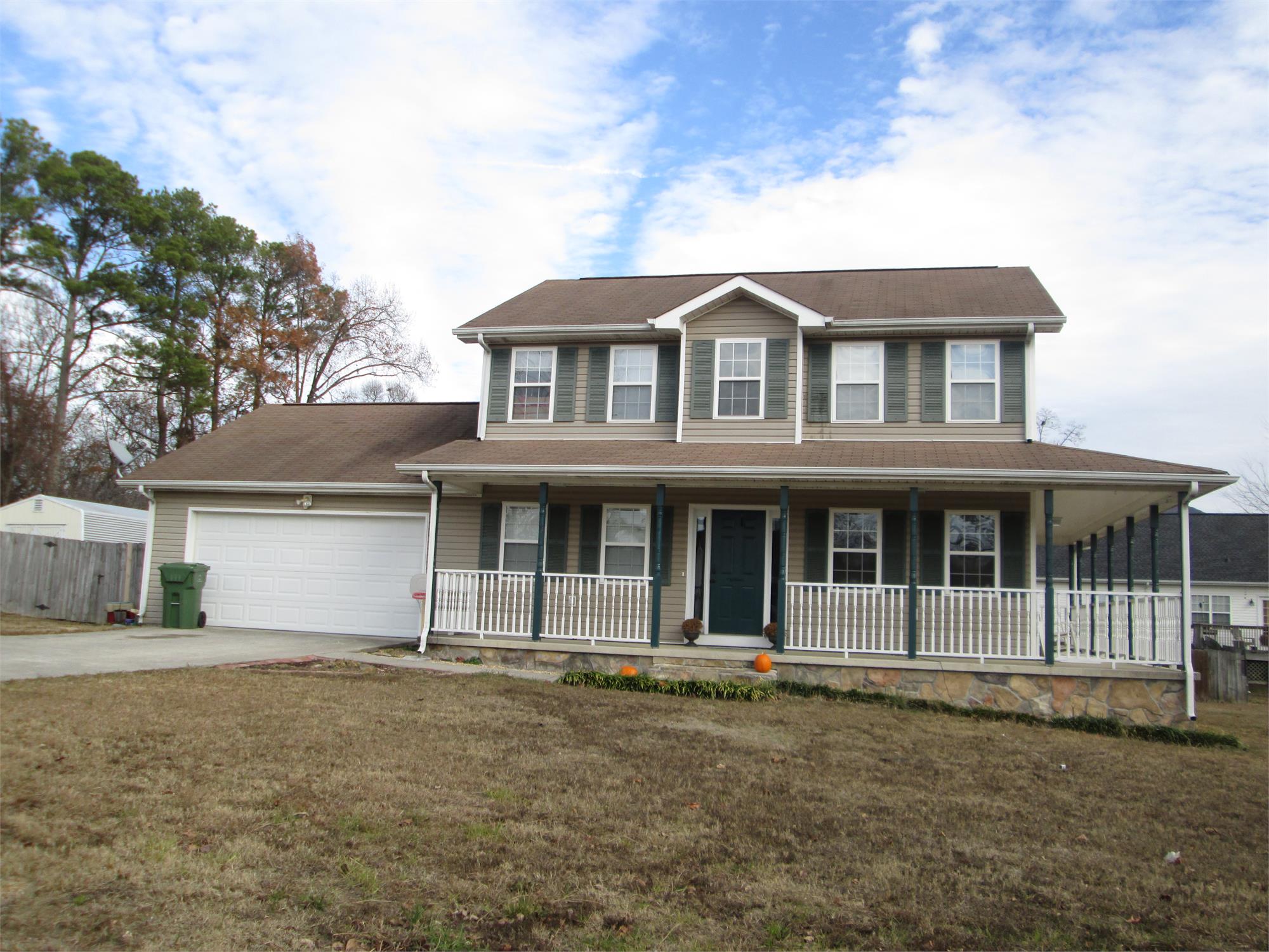 136 Lake Shore Dr, Chatsworth, GA 30705-2859