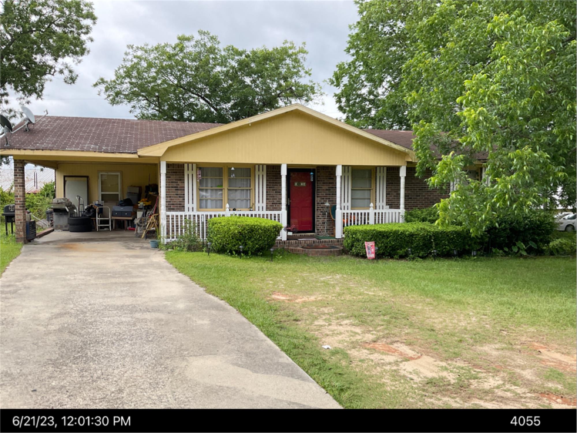 159 S Jackson St, Hawkinsville, GA 31036-4617