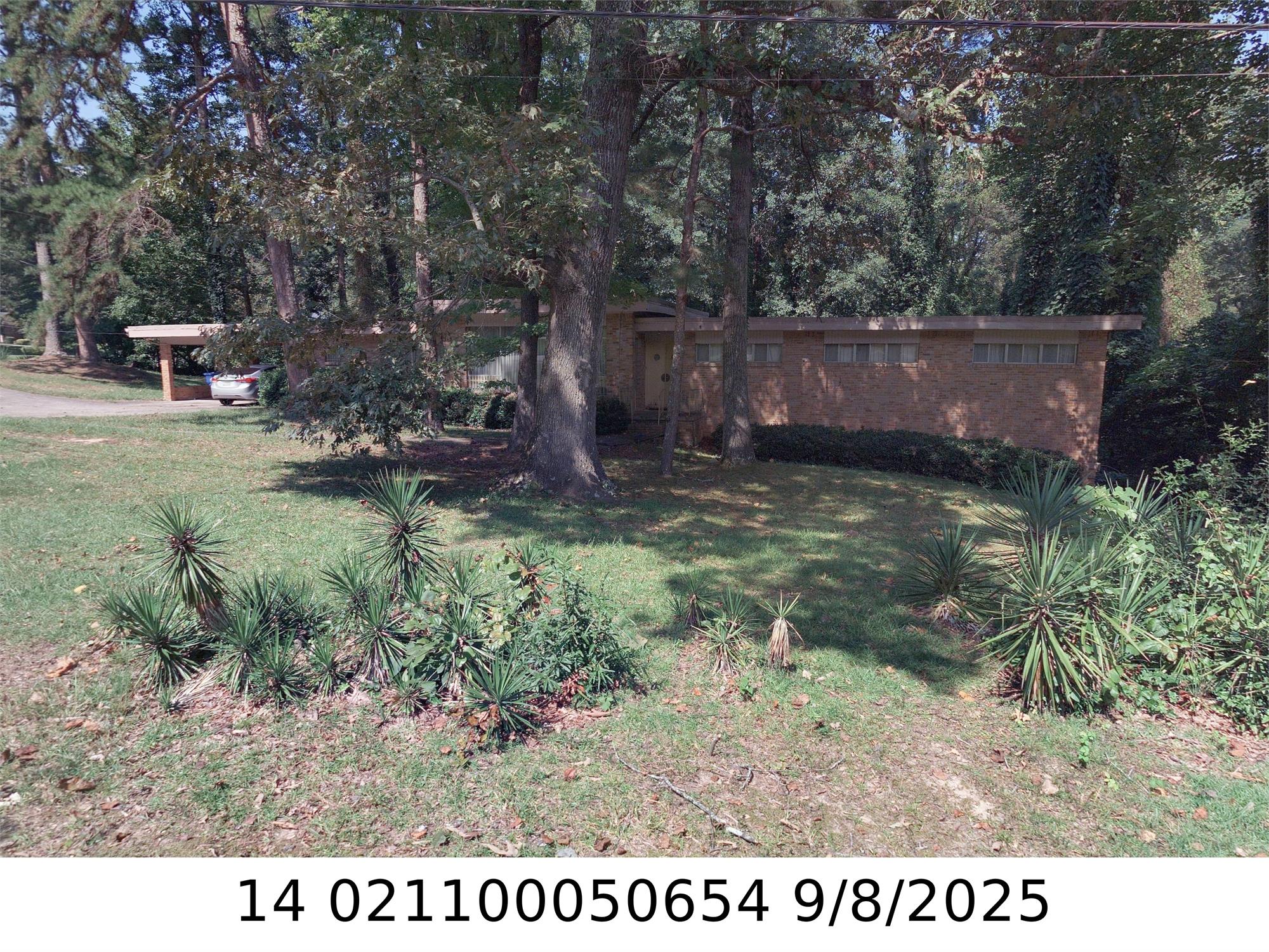 2875 Valley Heart Dr Nw, Atlanta, GA 30318-7203
