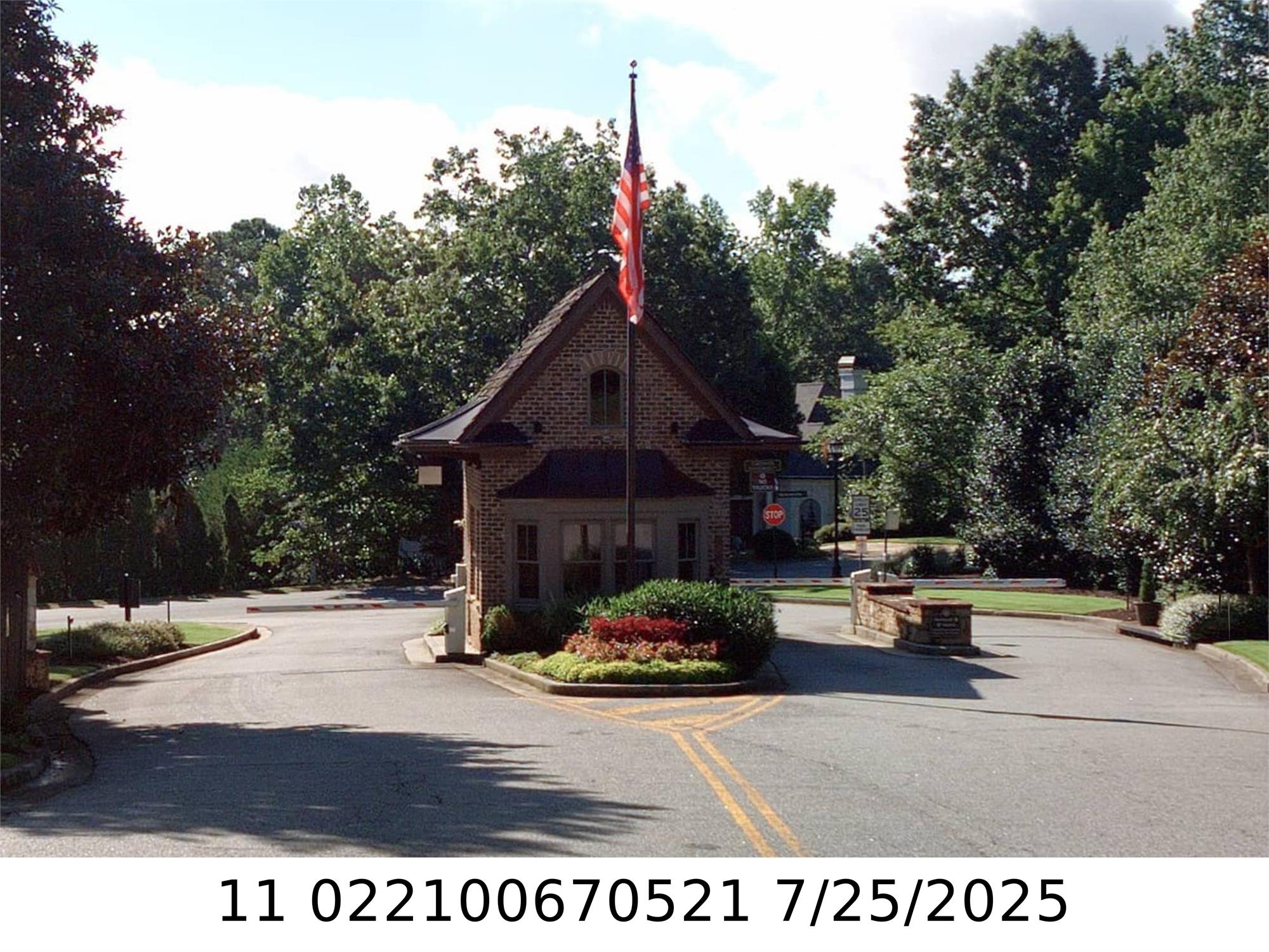 4100 Deverell St, Alpharetta, GA 30022-1050