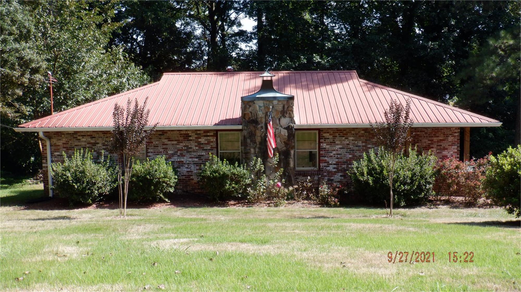 887 Parkway Dr Se, Smyrna, GA 30080-1471