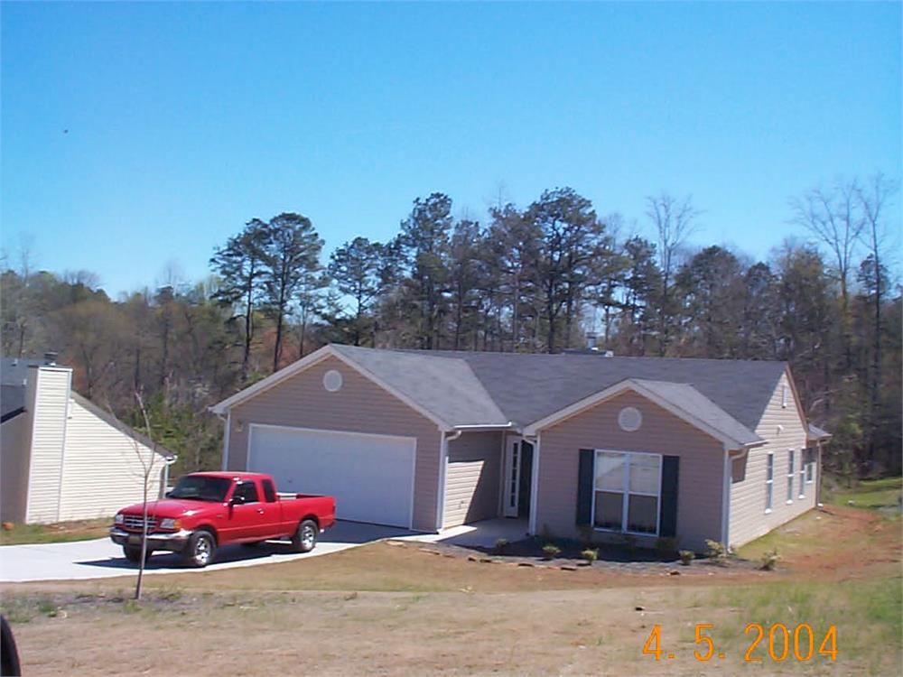 1123 Ravenwood Dr, Bethlehem, GA 30620-2726