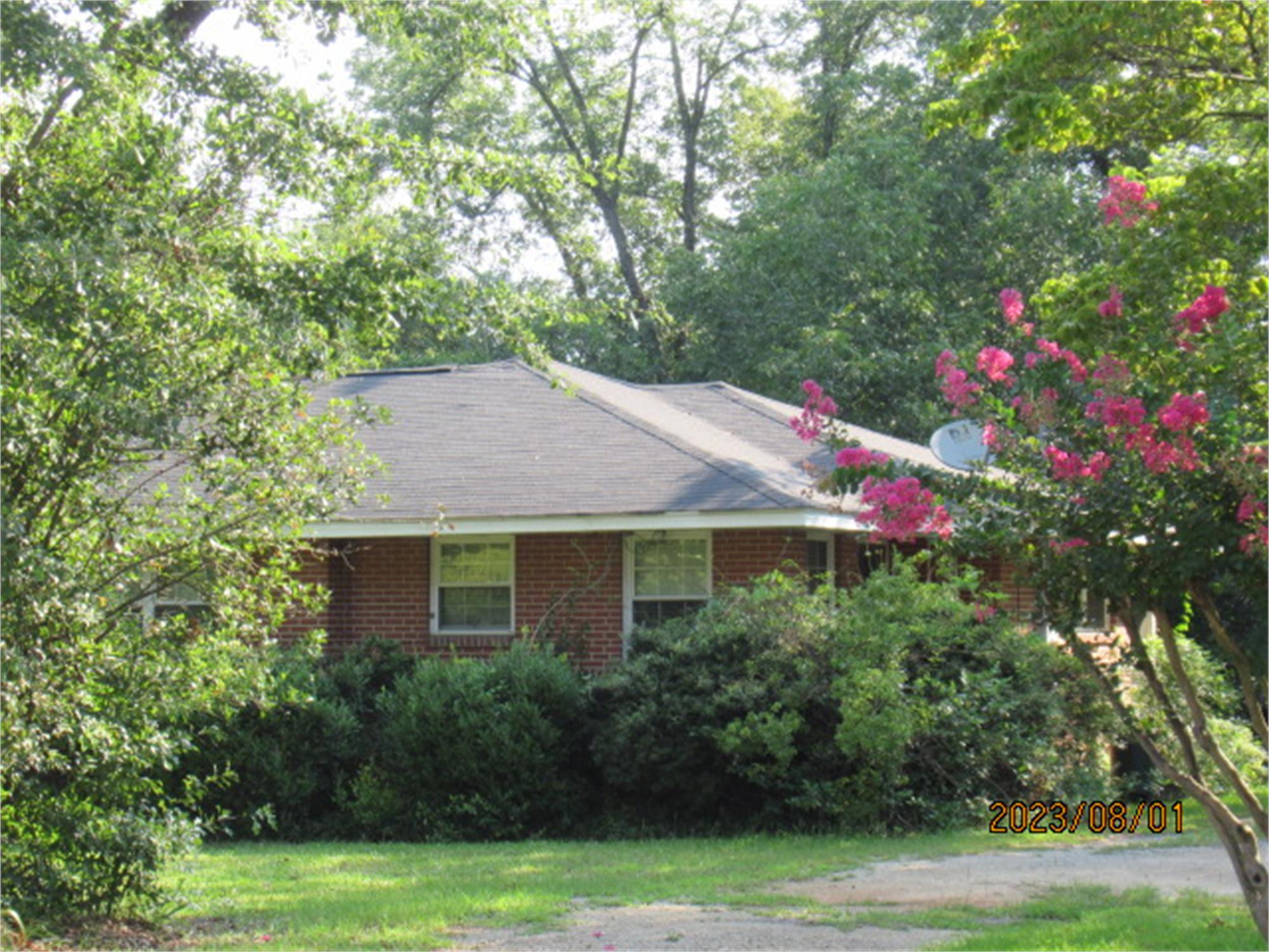 311 S 4th St, Tennille, GA 31089-1227