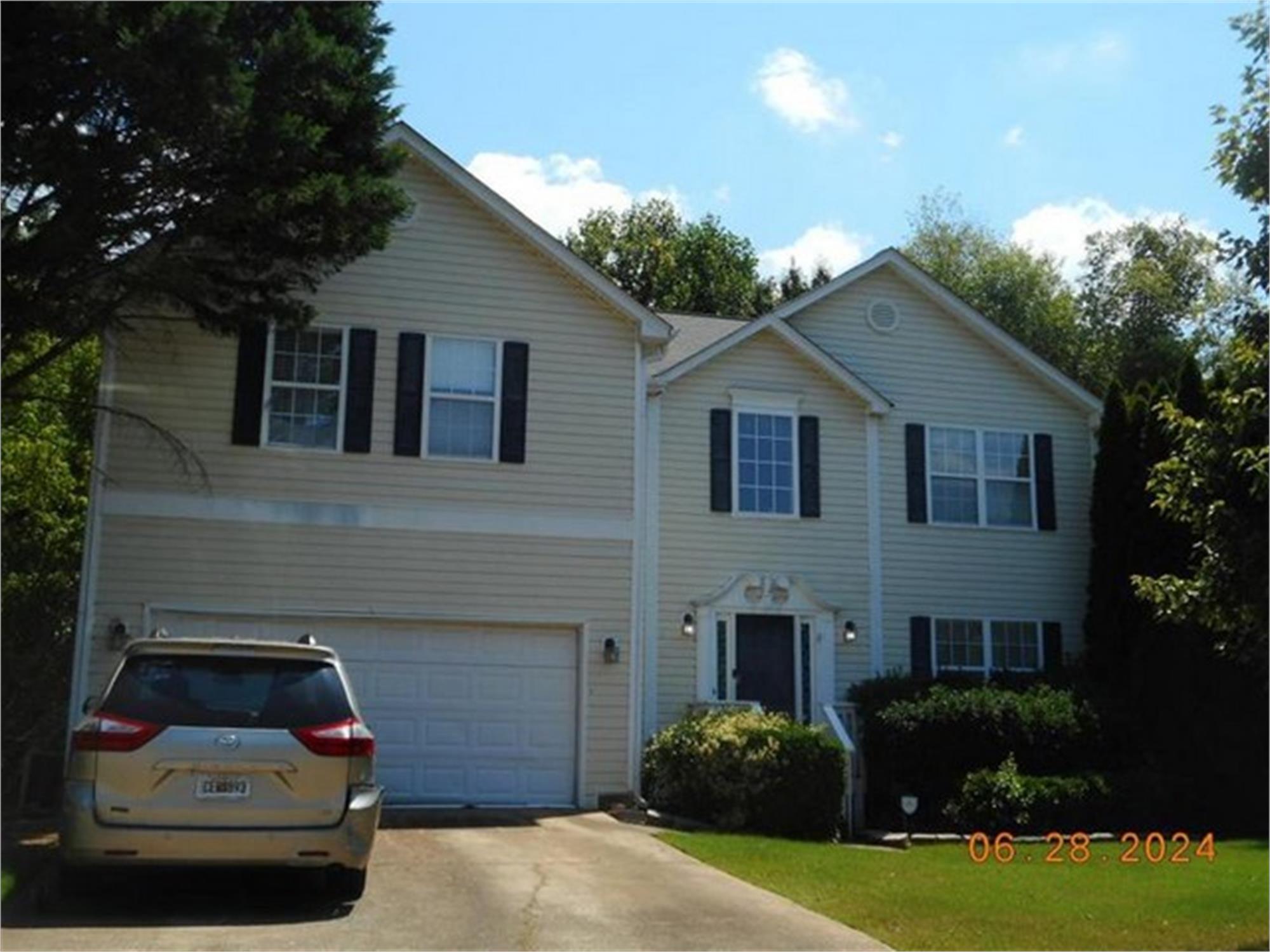 970 Charter Club Dr, Lawrenceville, GA 30043-4386