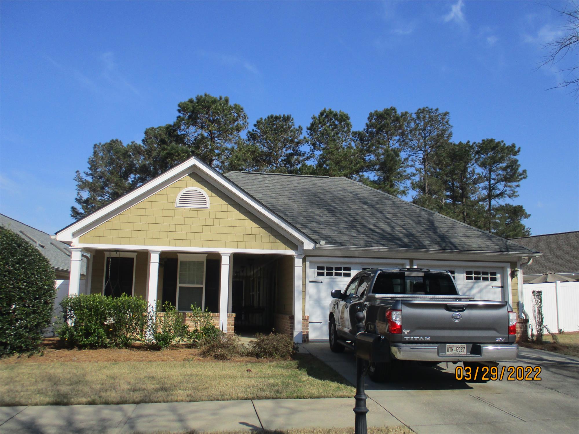 120 Cottage Club Dr, Locust Grove, GA 30248-4220