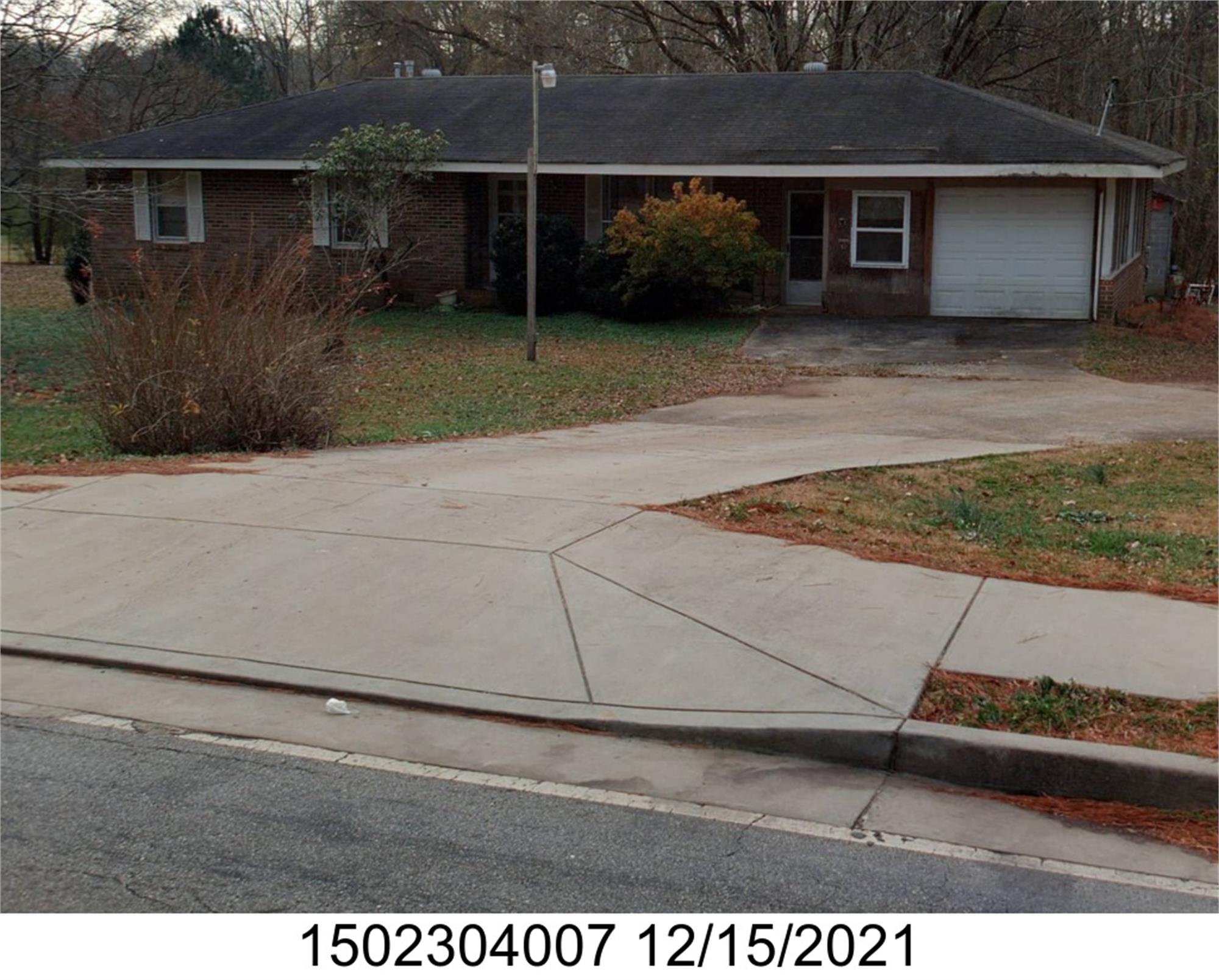3749 Bouldercrest Rd, Ellenwood, GA 30294-1630
