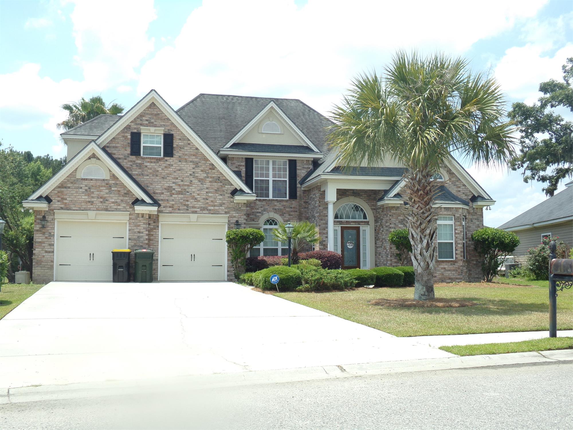 19 Clubhouse Dr, Savannah, GA 31419-8381