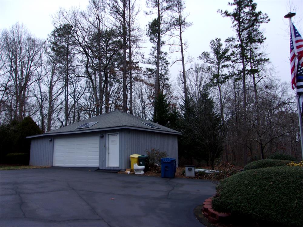 3297 Creekside Ct Se, Conyers, GA 30094-3359