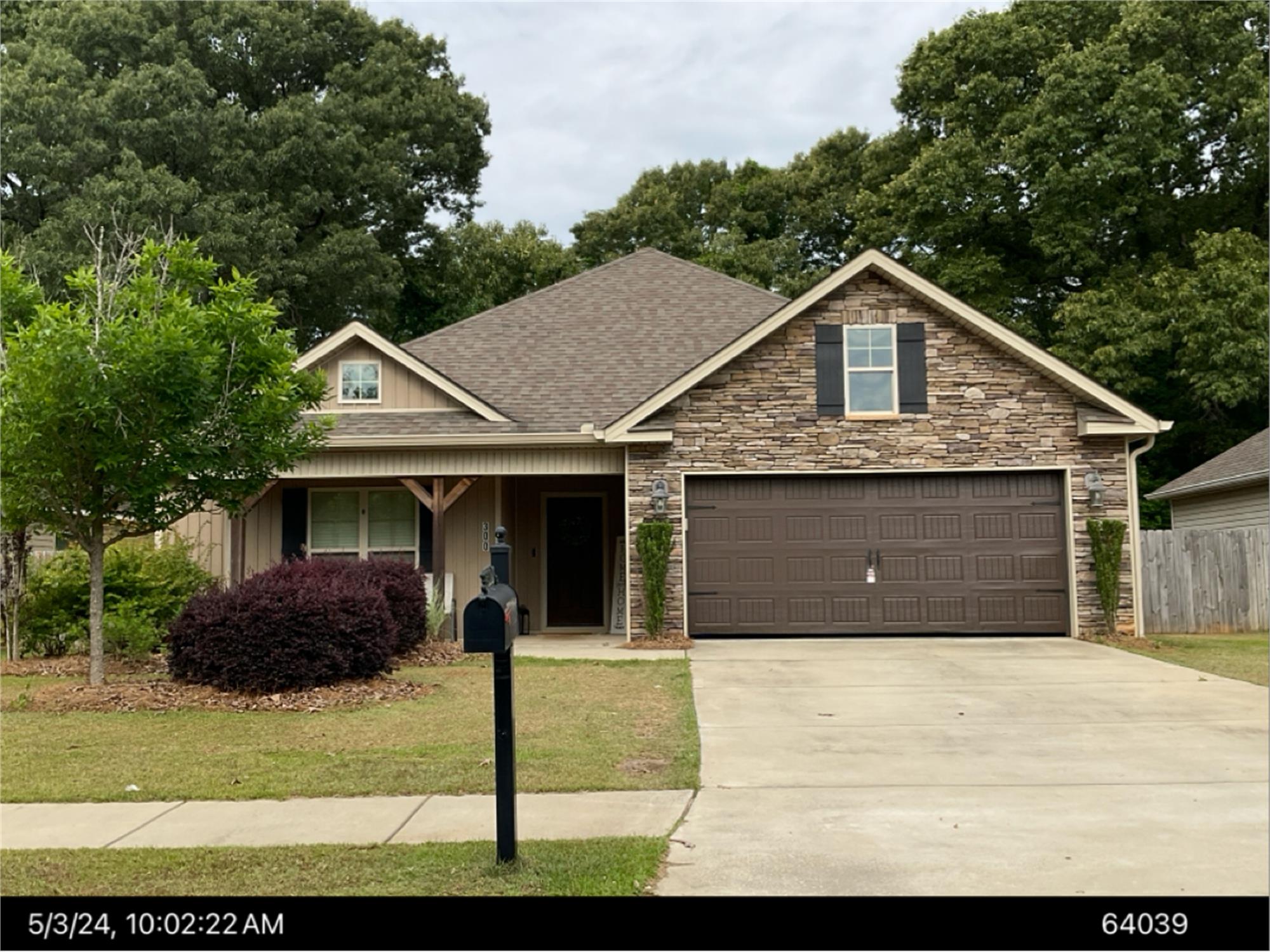 300 Amherst St, Kathleen, GA 31047-4173