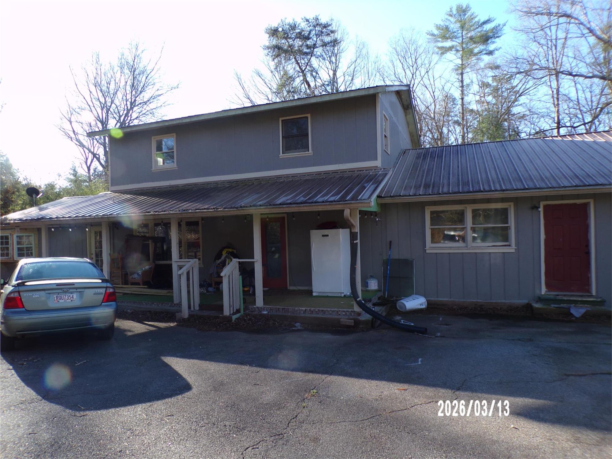 671 Dooley Rd, Clarkesville, GA 30523-3337