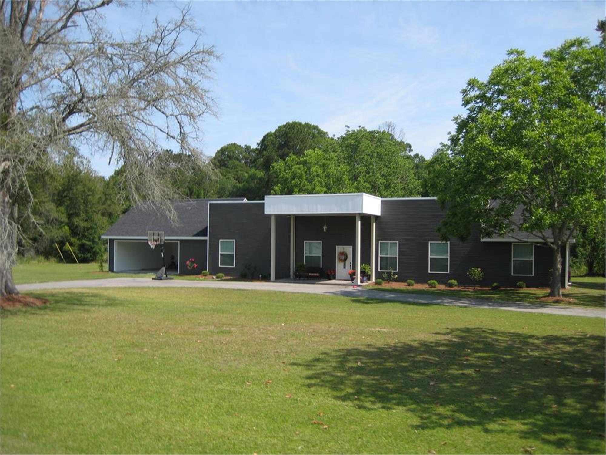 4383 Ga Highway 37, Adel, GA 31620-8039