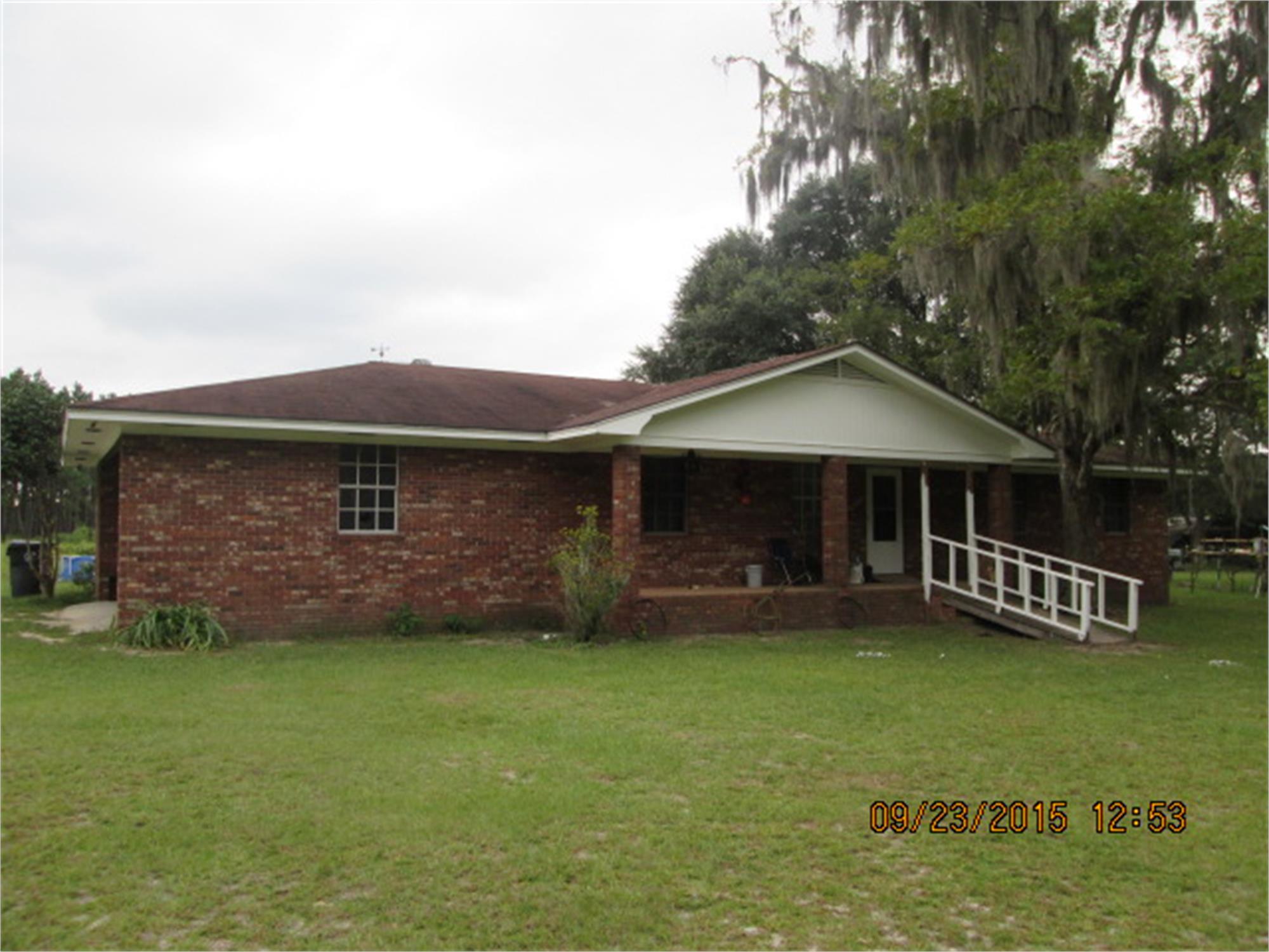 152 Gus Alridge Ln, Waycross, GA 31503-2248