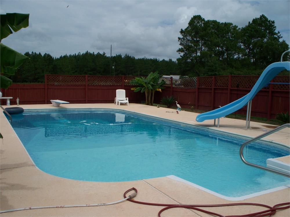 104 Beagle Blvd, Alma, GA 31510-6632