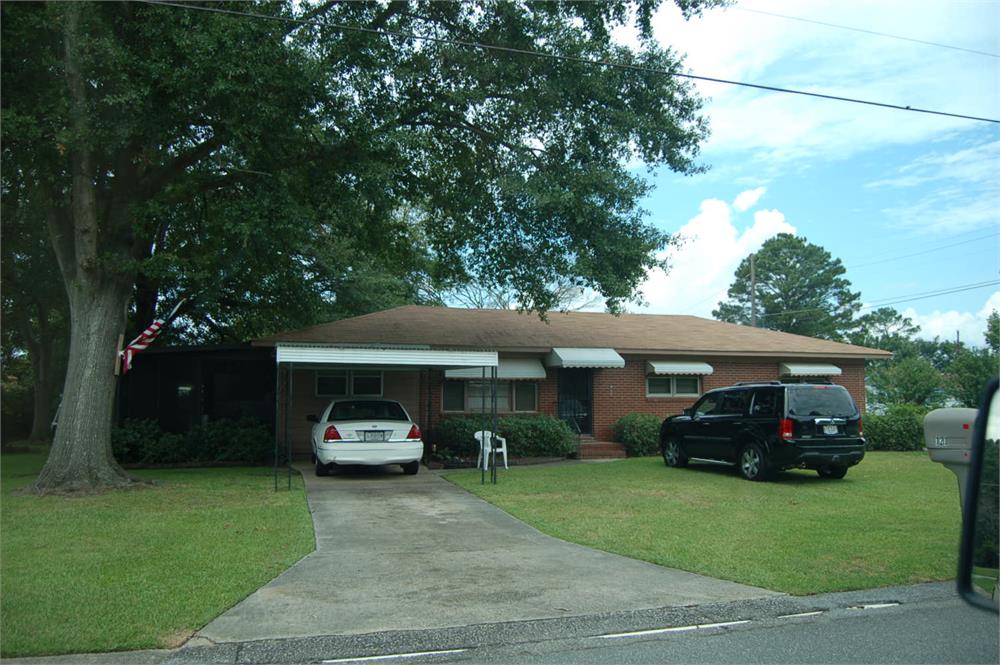 121 Stevens St, Warner Robins, GA 31093-2133