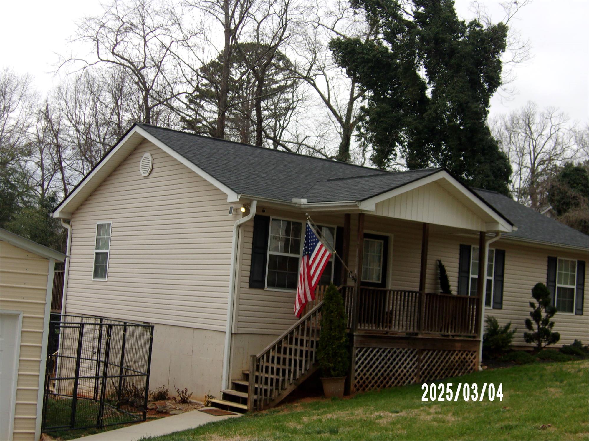 152 Russ Cir, Clarkesville, GA 30523-5918