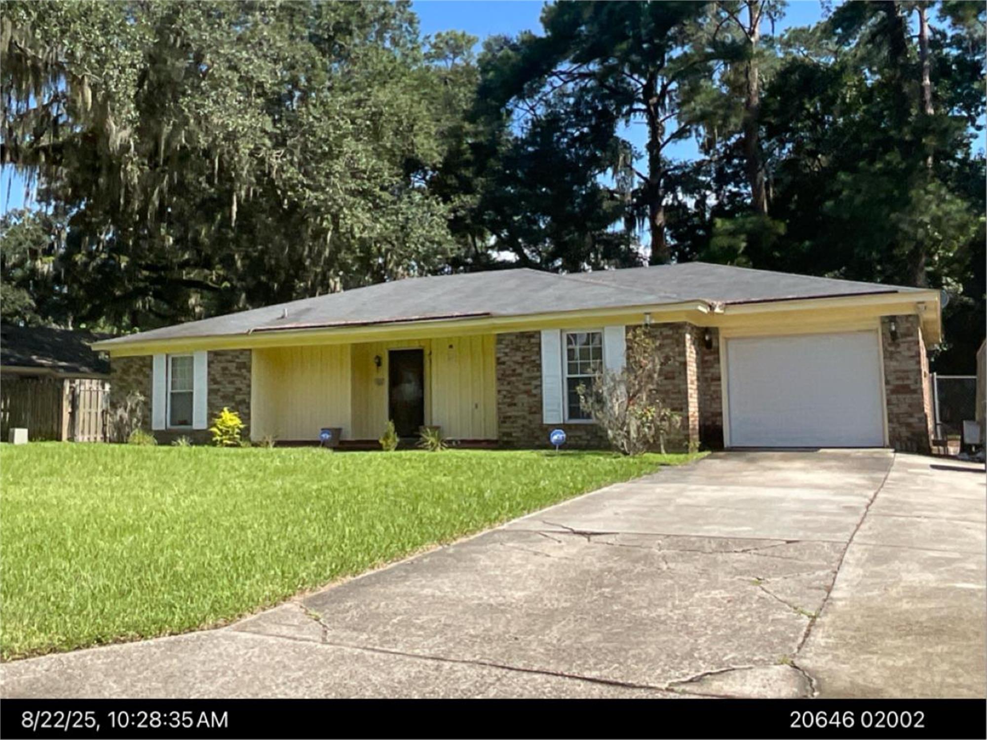 216 Sunderland Dr, Savannah, GA 31406-4448