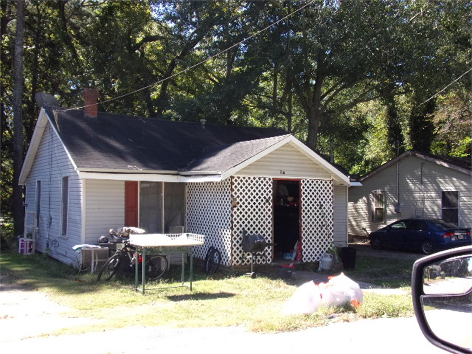 217 Walker Dr, Monroe, GA 30655-2242