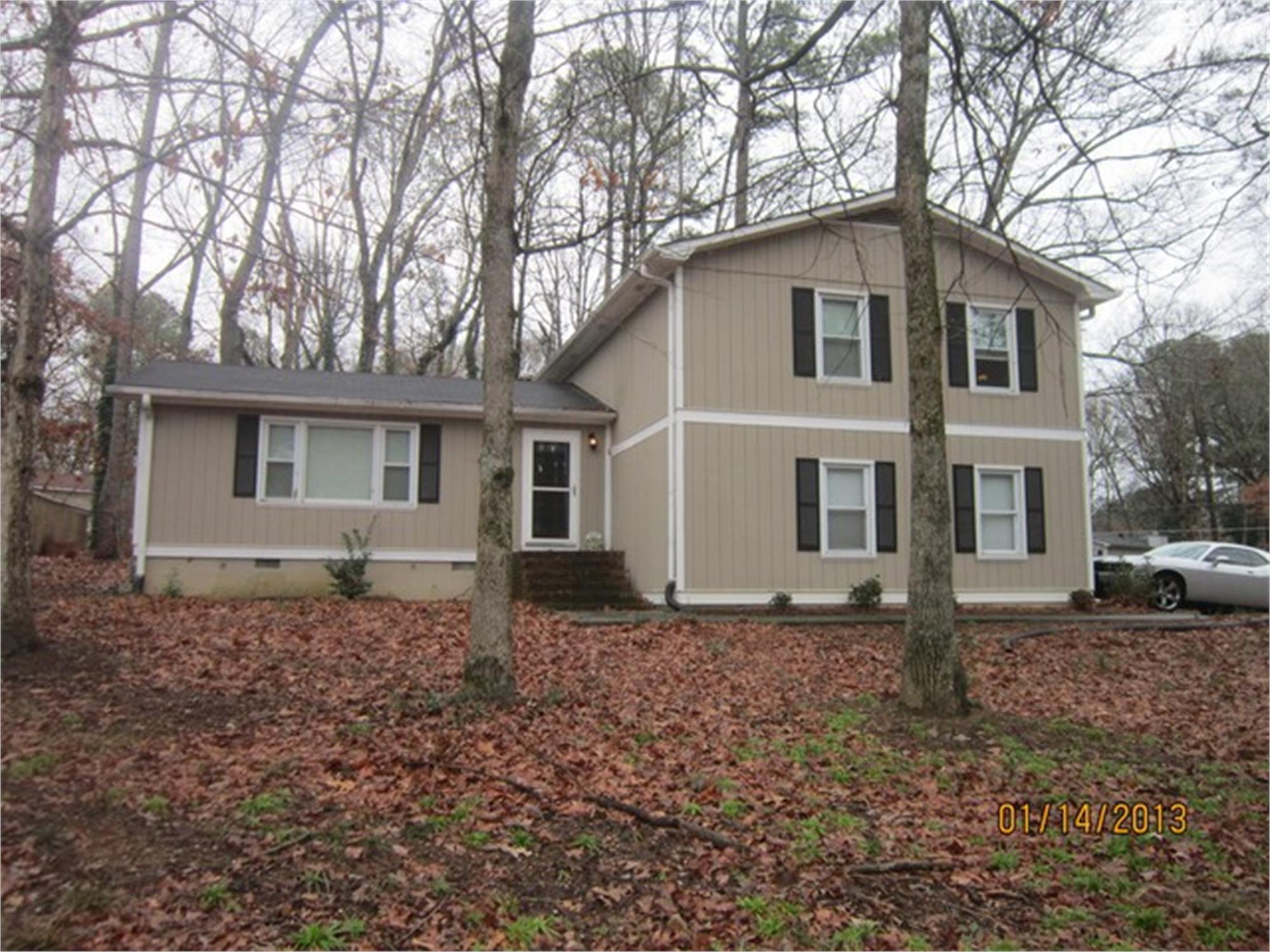 1482 Hewatt Rd Sw, Lilburn, GA 30047-1920