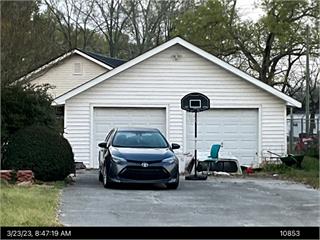 211 Gordon St, Thomson, GA 30824-1539