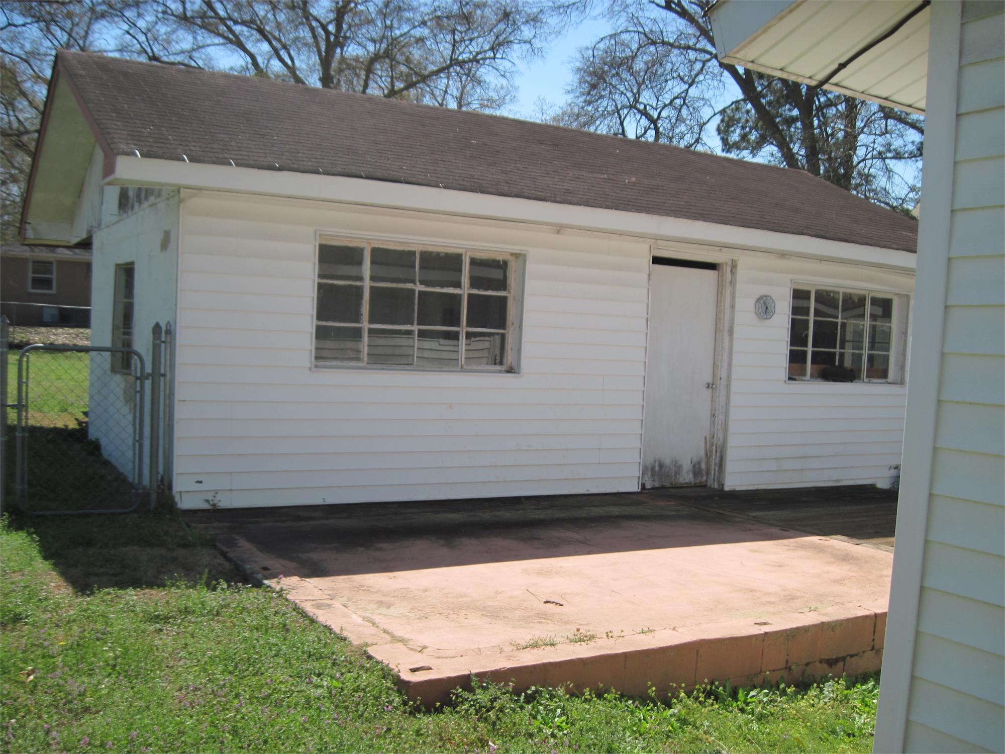 2136 Silverdale Rd, Augusta, GA 30906-4831