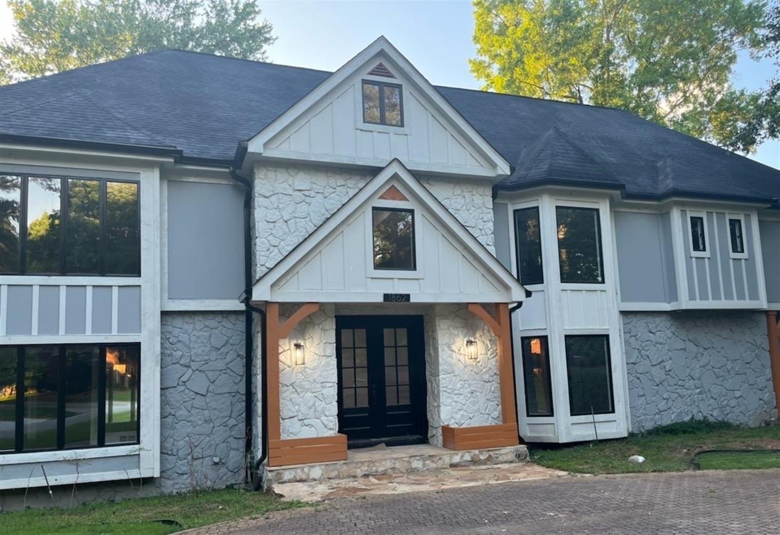 1862 Chedworth Ct, Stone Mountain, GA 30087-2130