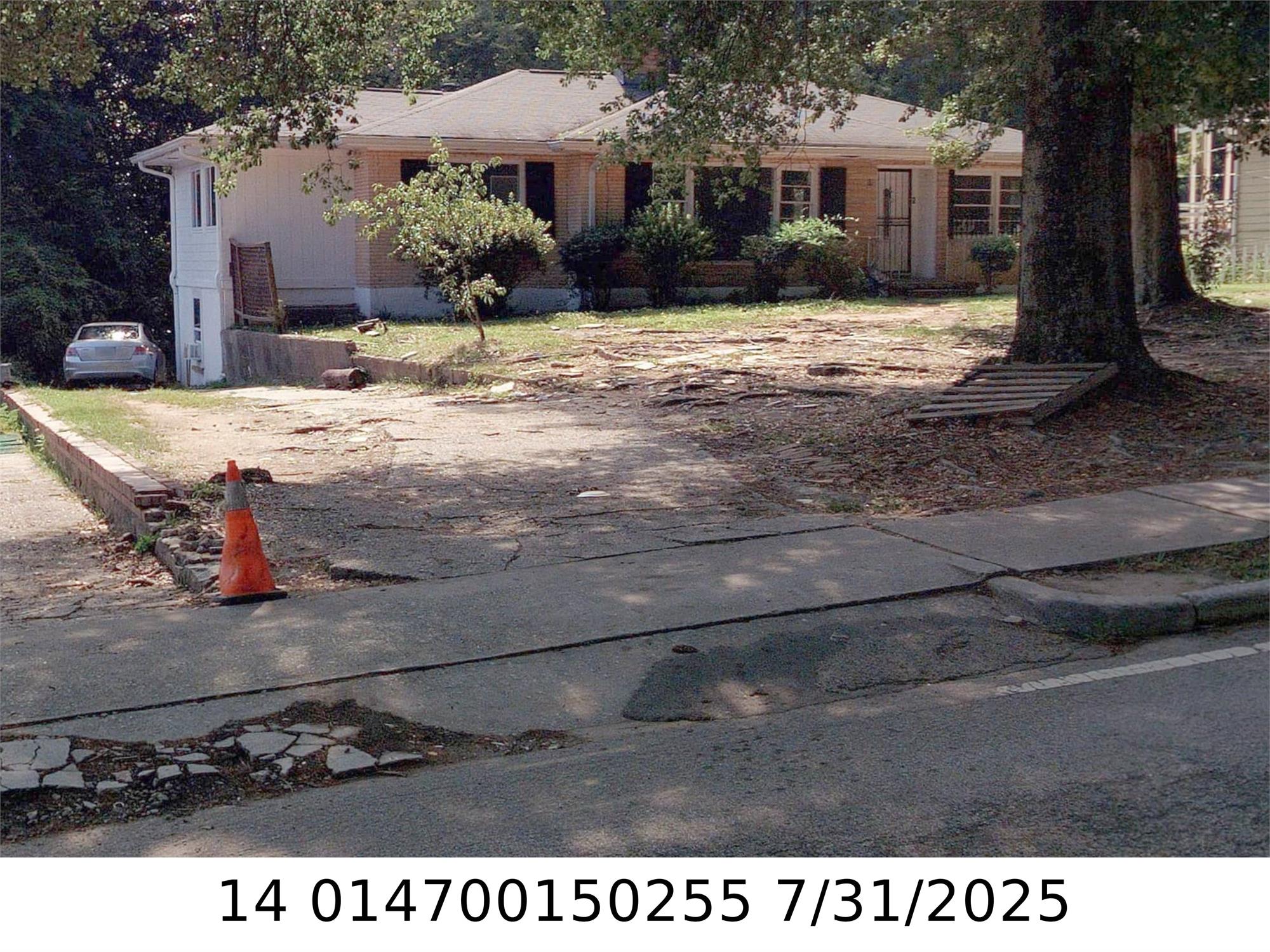17 W Lake Ave Nw, Atlanta, GA 30314-2127