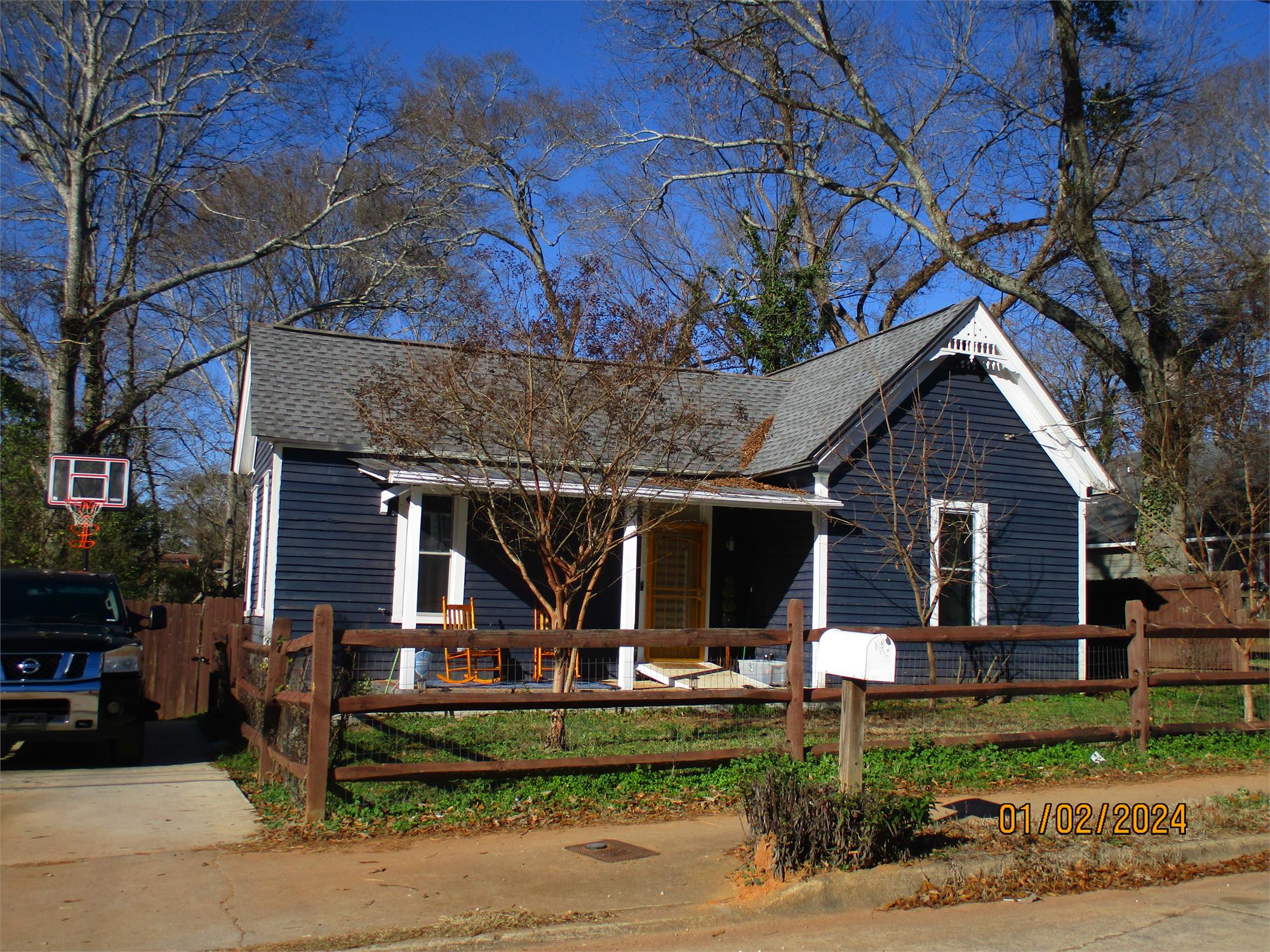 315 N 14th St, Griffin, GA 30223-2319
