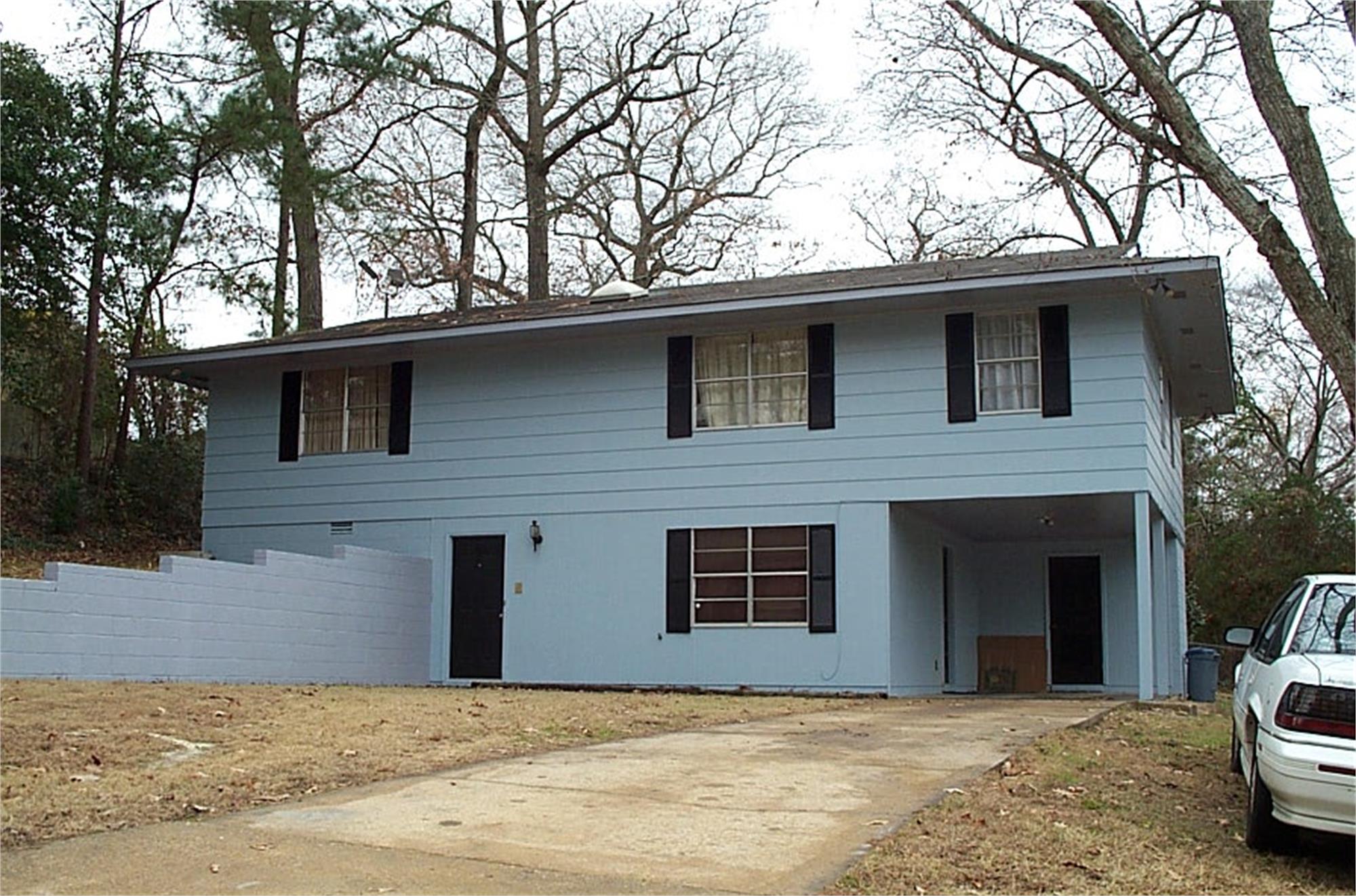 911 Woodburn Dr, Columbus, GA 31907-3844