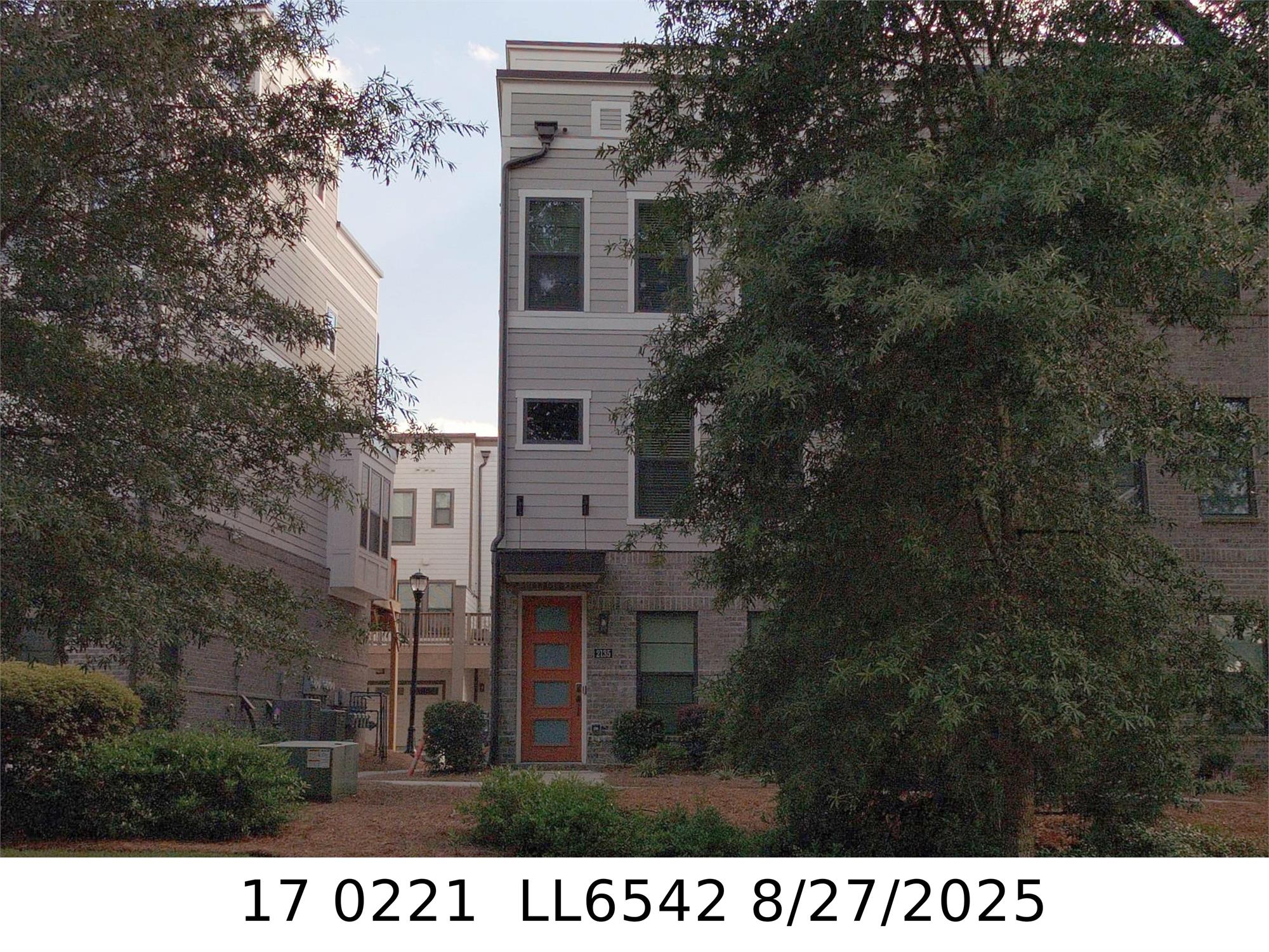 2131 Holtz Ln Nw, Atlanta, GA 30318-9303