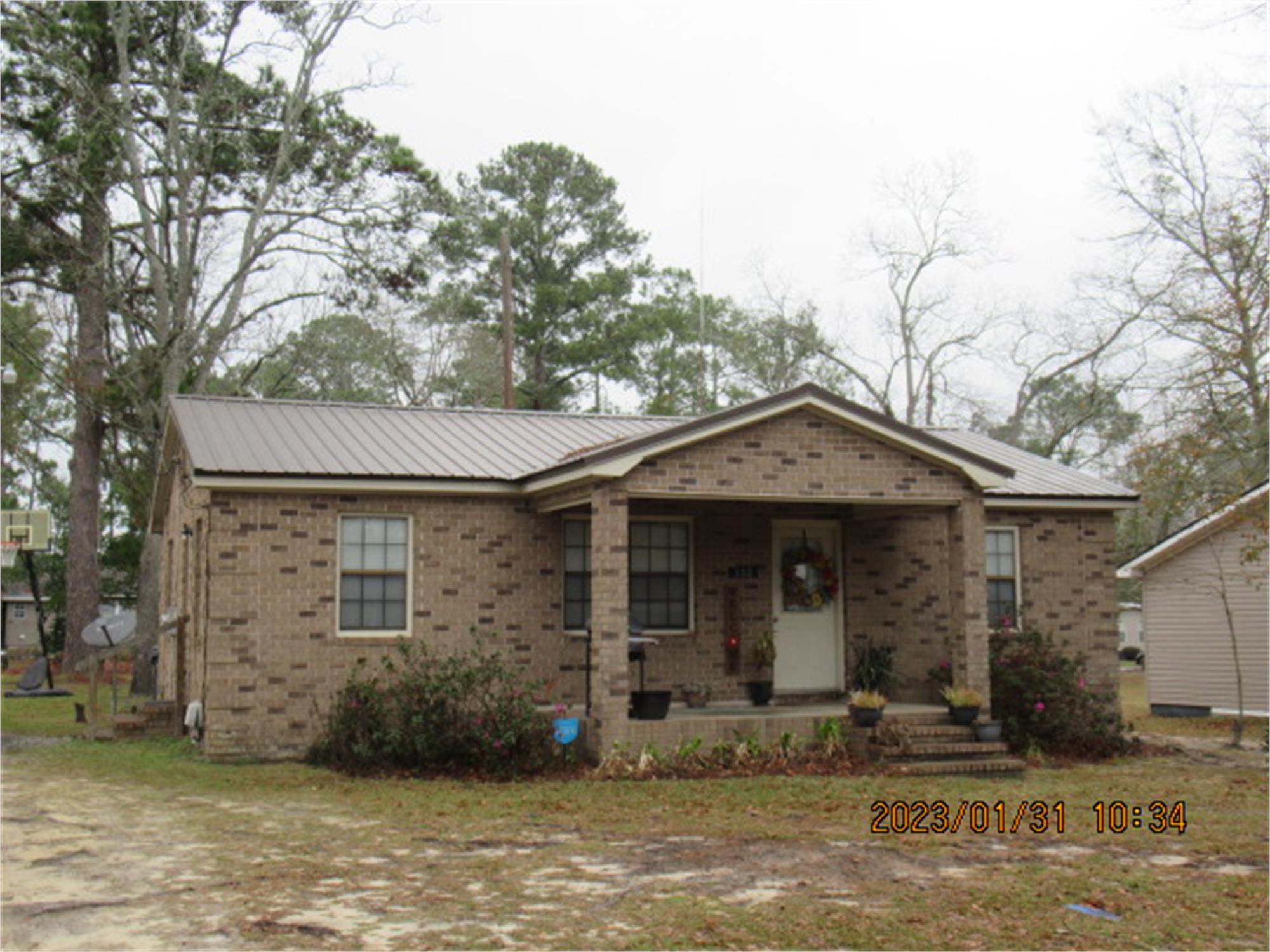 332 Pickron St Sw, Pelham, GA 31779-1829