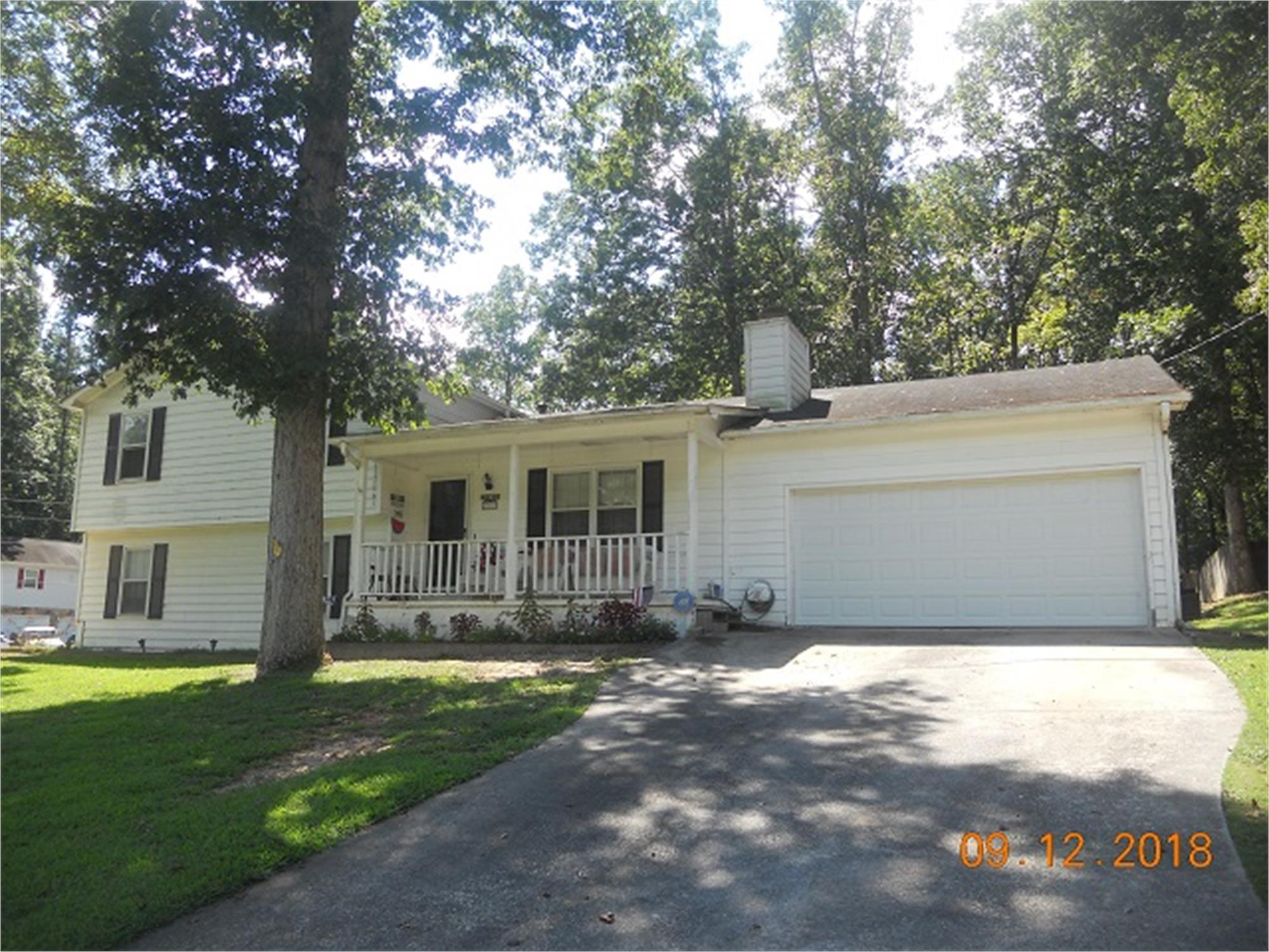 2570 Suncrest Ct, Buford, GA 30519-6425